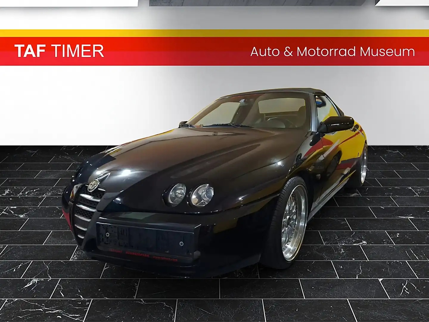 Alfa Romeo Spider 916 3.0 16V Q2 Schwarz - 1