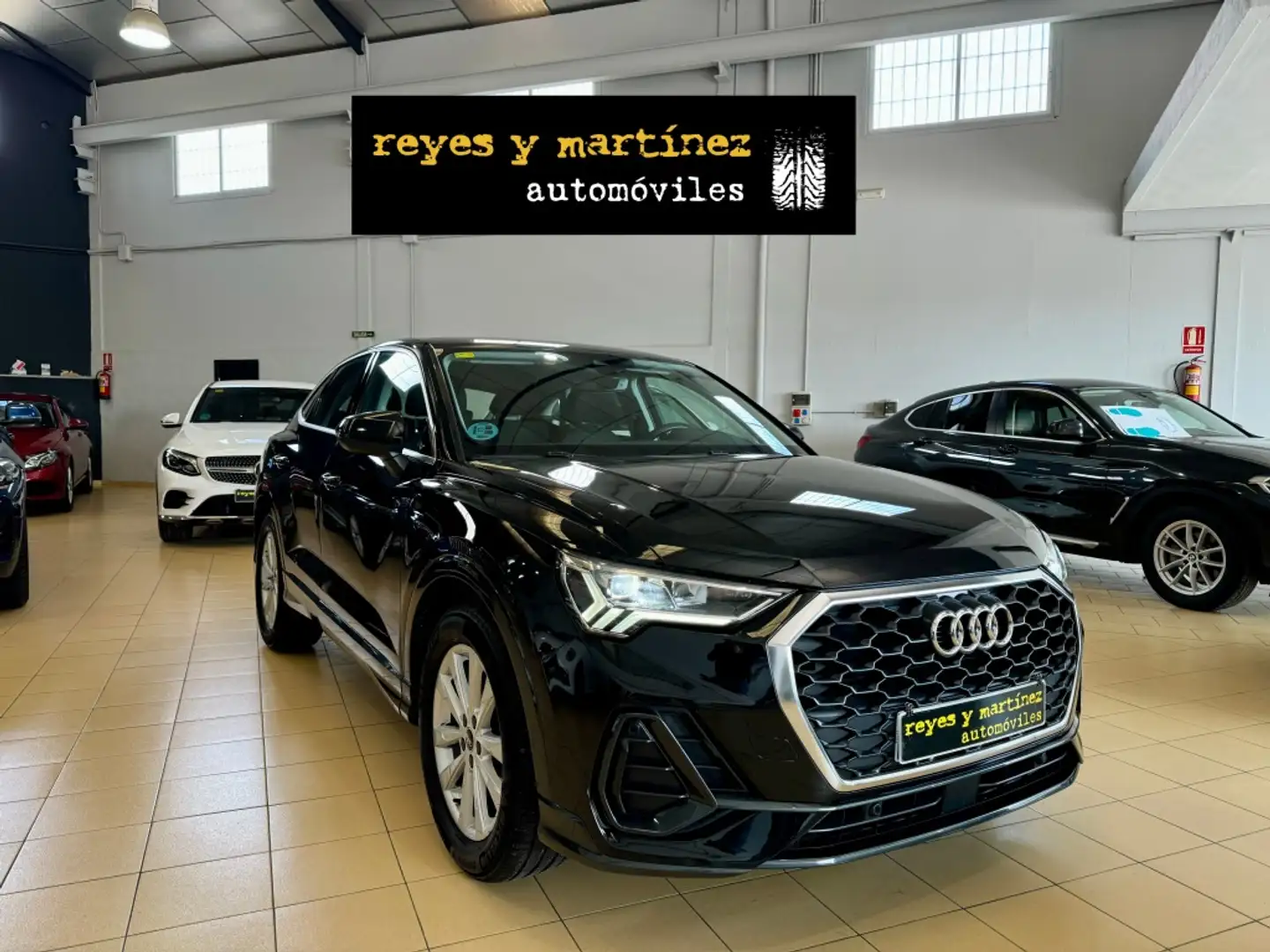 Audi Q3 Sportback 35 TFSI Advanced Noir - 2