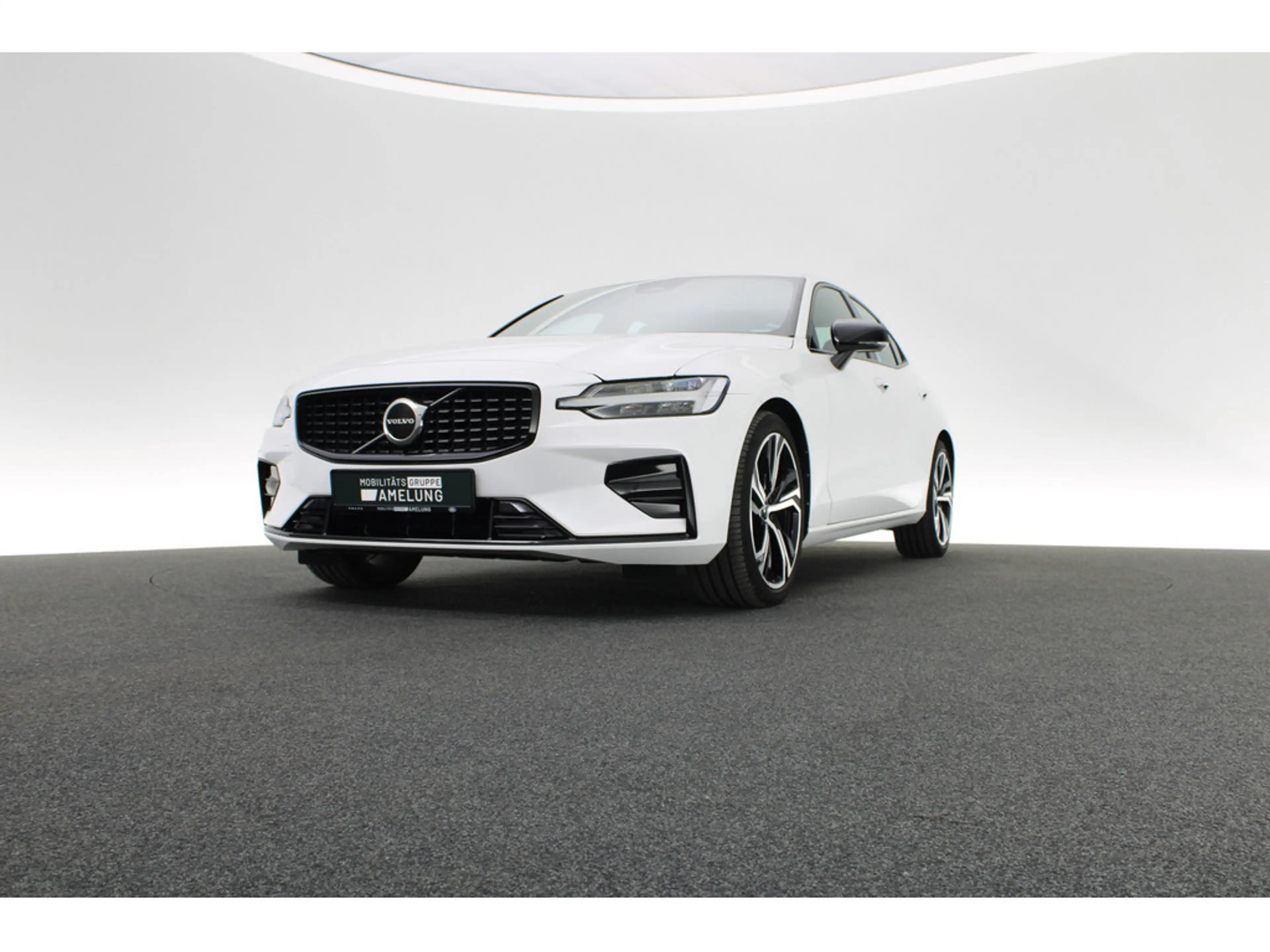 Volvo S60 B4 B Plus Dark MEMORY PDC SHZ LED KAMERA — photo 12
