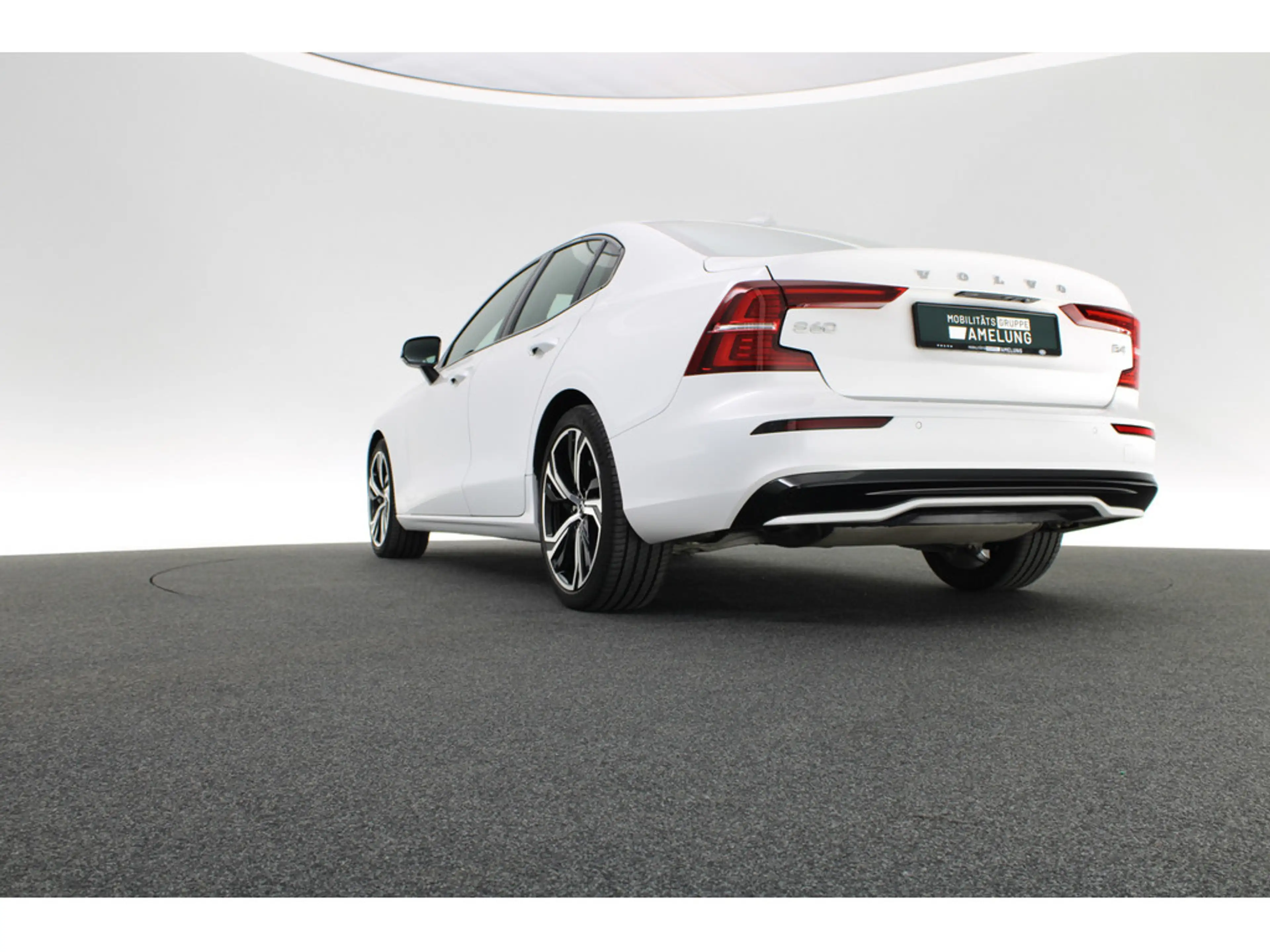 Volvo S60 B4 B Plus Dark MEMORY PDC SHZ LED KAMERA — photo 13