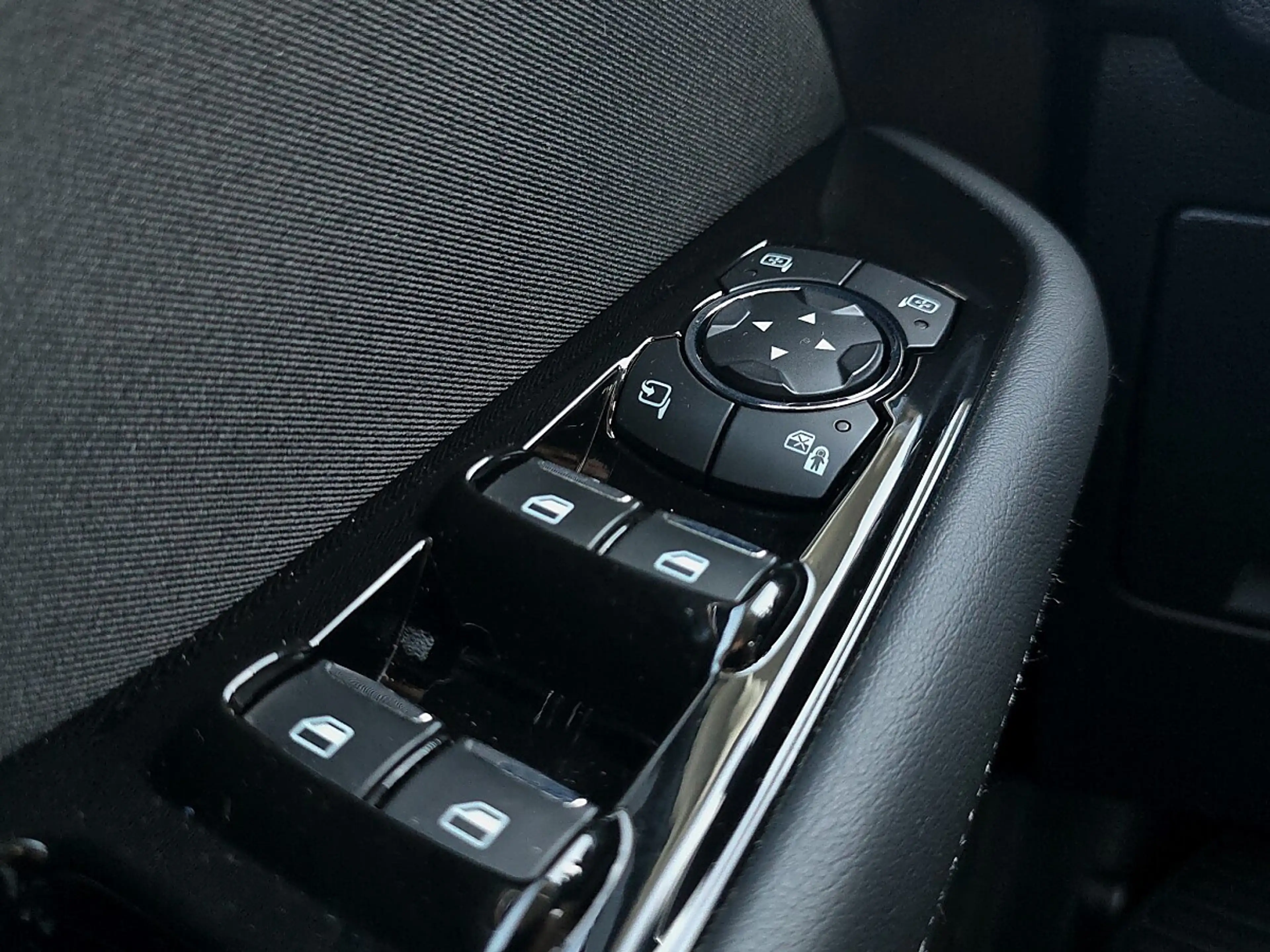 Ford Galaxy Titanium*7-Sitze!*LED*AHV*GARANTIE* — photo 15