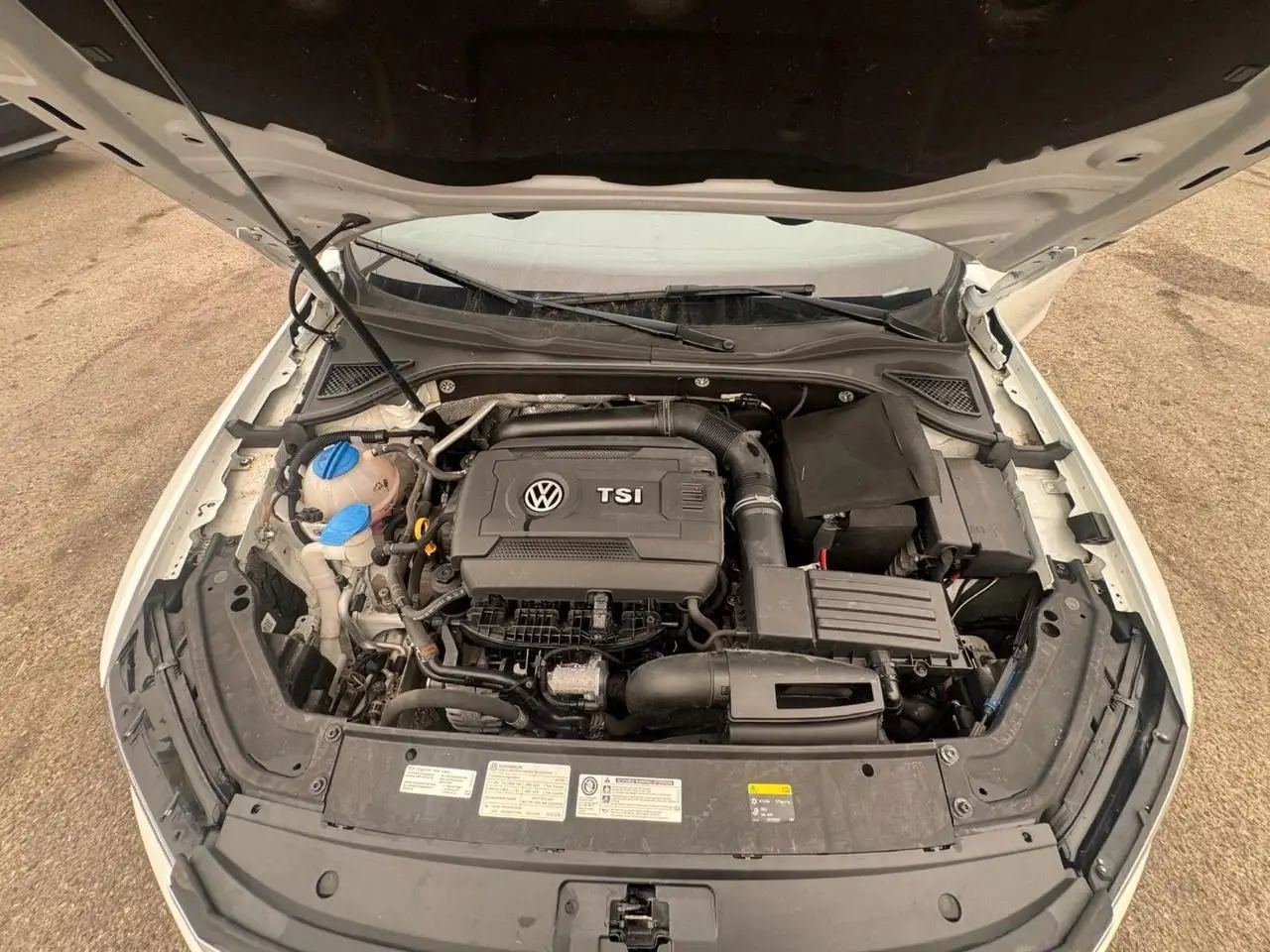 Volkswagen Passat снимка Volkswagen Passat
