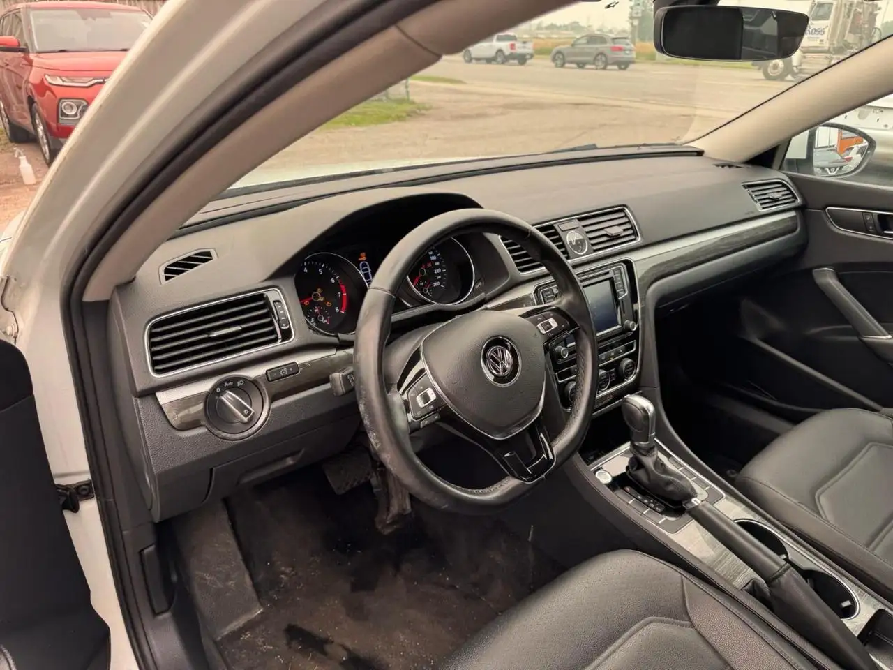 Volkswagen Passat снимка Volkswagen Passat