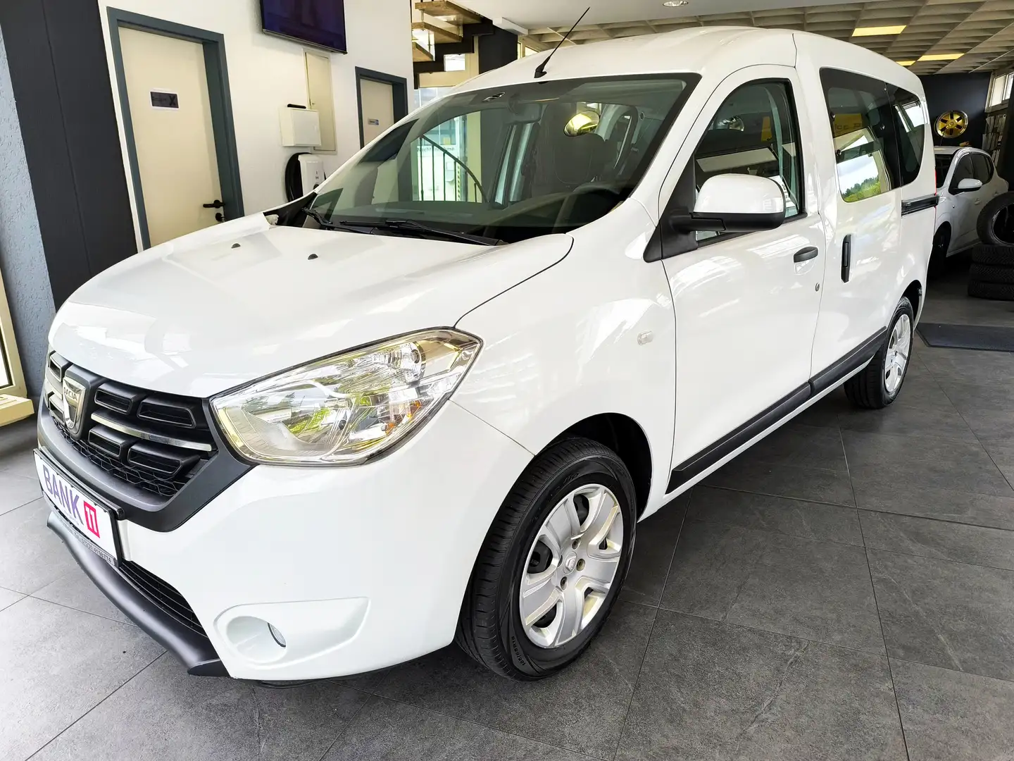 Dacia Dokker Comfort/Klima./Bluetooth/Tempom./ CD/8-fach ber. Weiß - 1