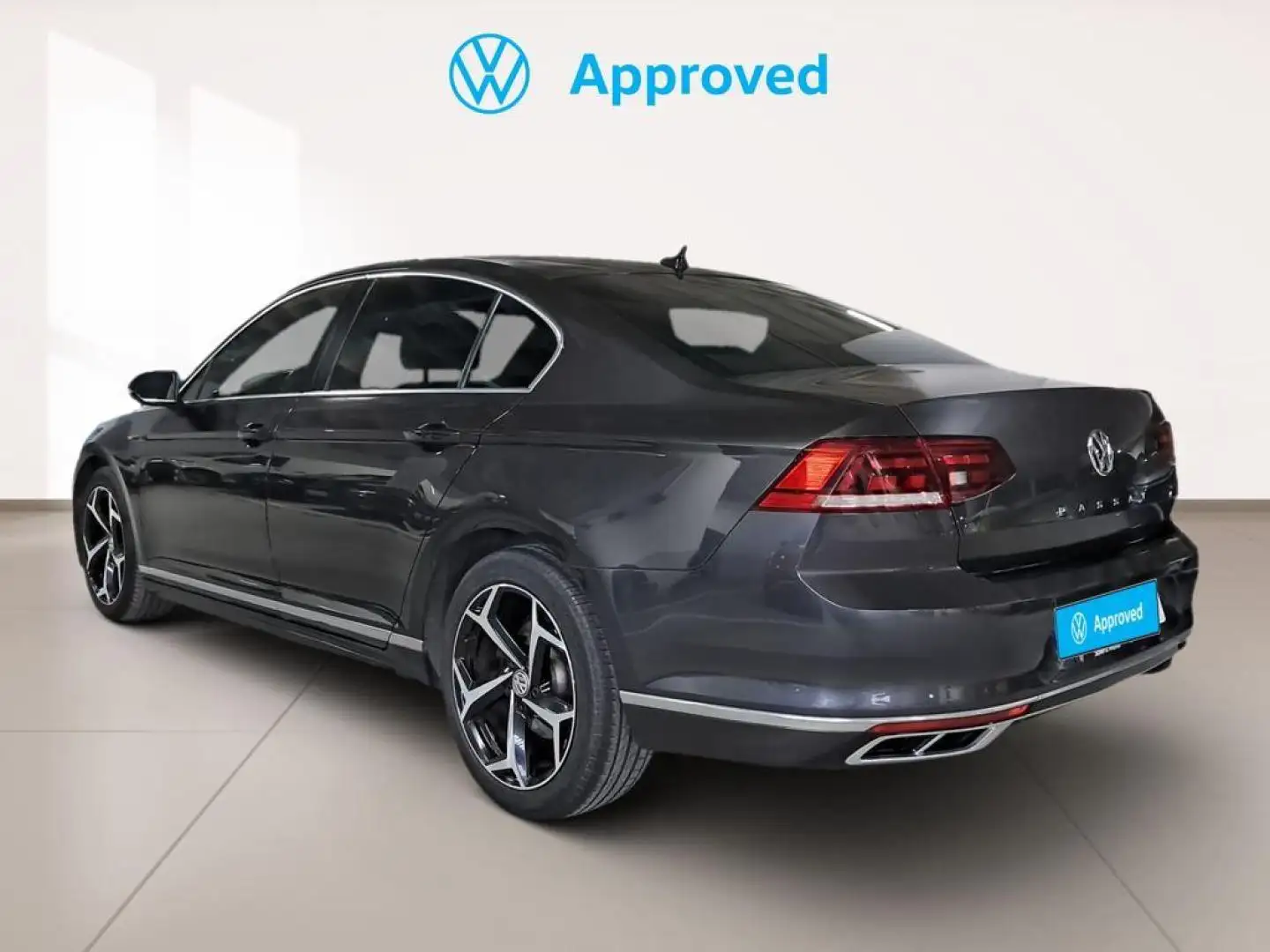 Volkswagen Passat 2.0TDI R-Line 110kW Gris - 1
