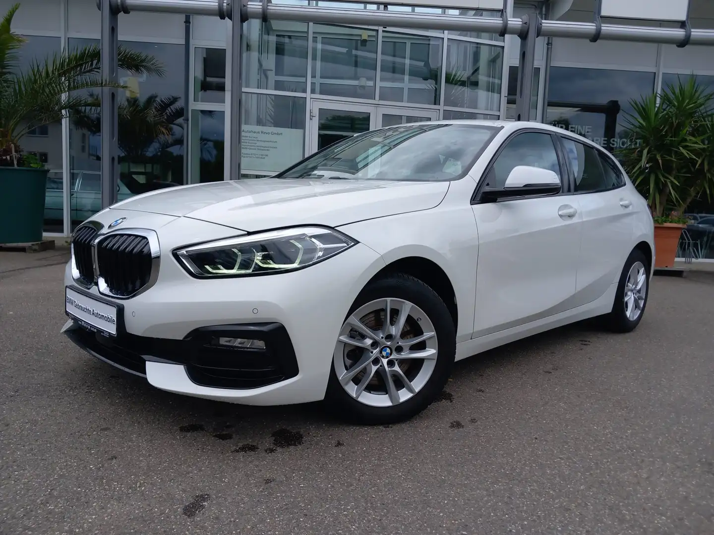 BMW 118 i Aut Sport Line LED LiveCockProf ConnectedProf Blanc - 2