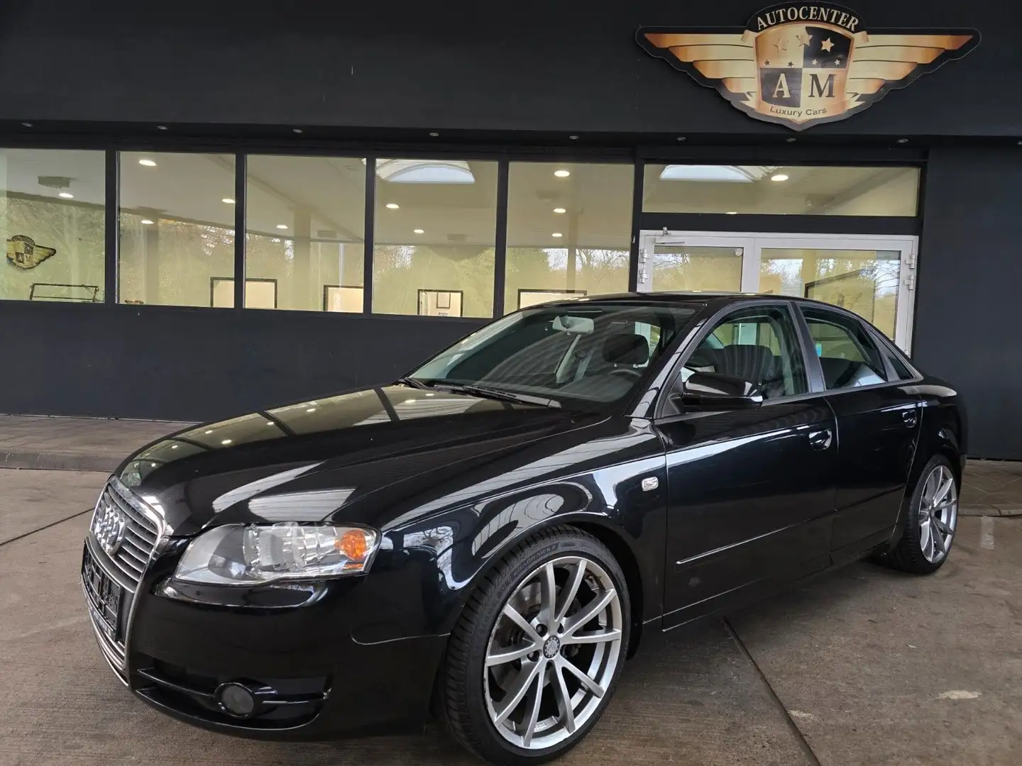 Audi A4 Lim. 1.8 T KLIMA/Sportfahrwerk/LM-18" Noir - 1