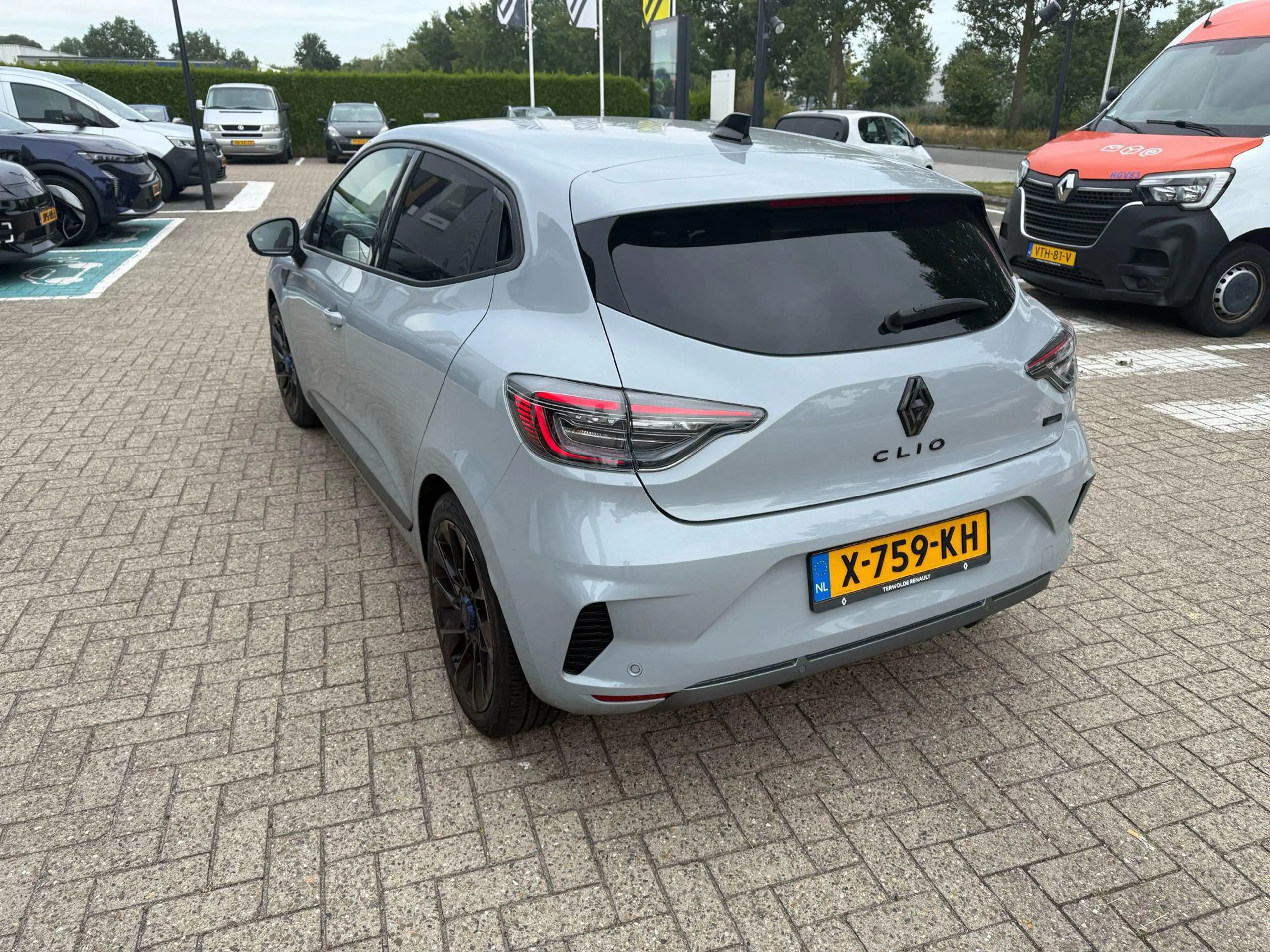 Renault Clio E-Tech full hybrid 145 esprit Alpine | Adapt. Crui — photo 3