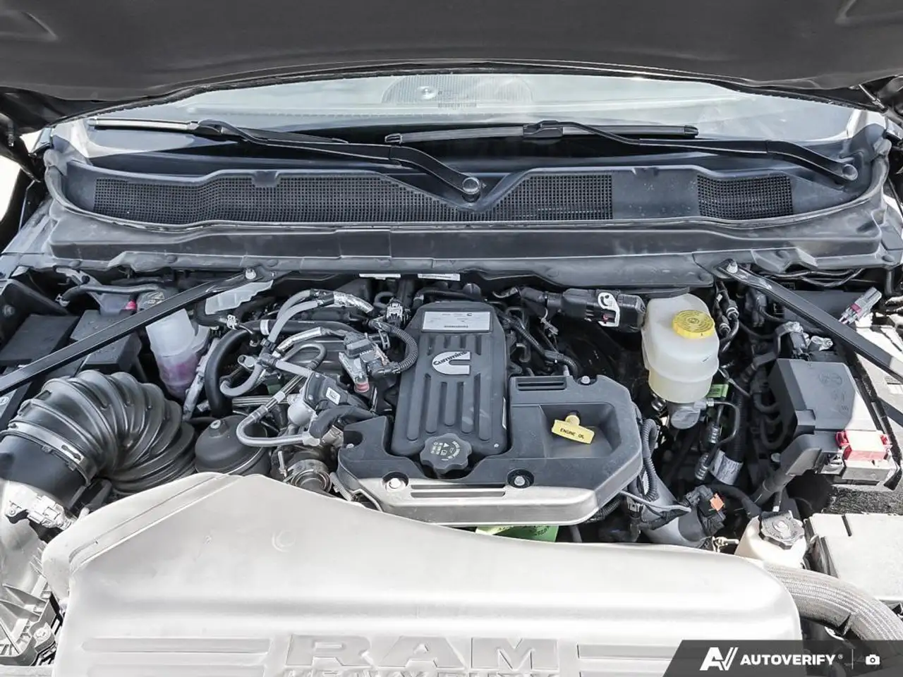 RAM 2500 снимка RAM 2500