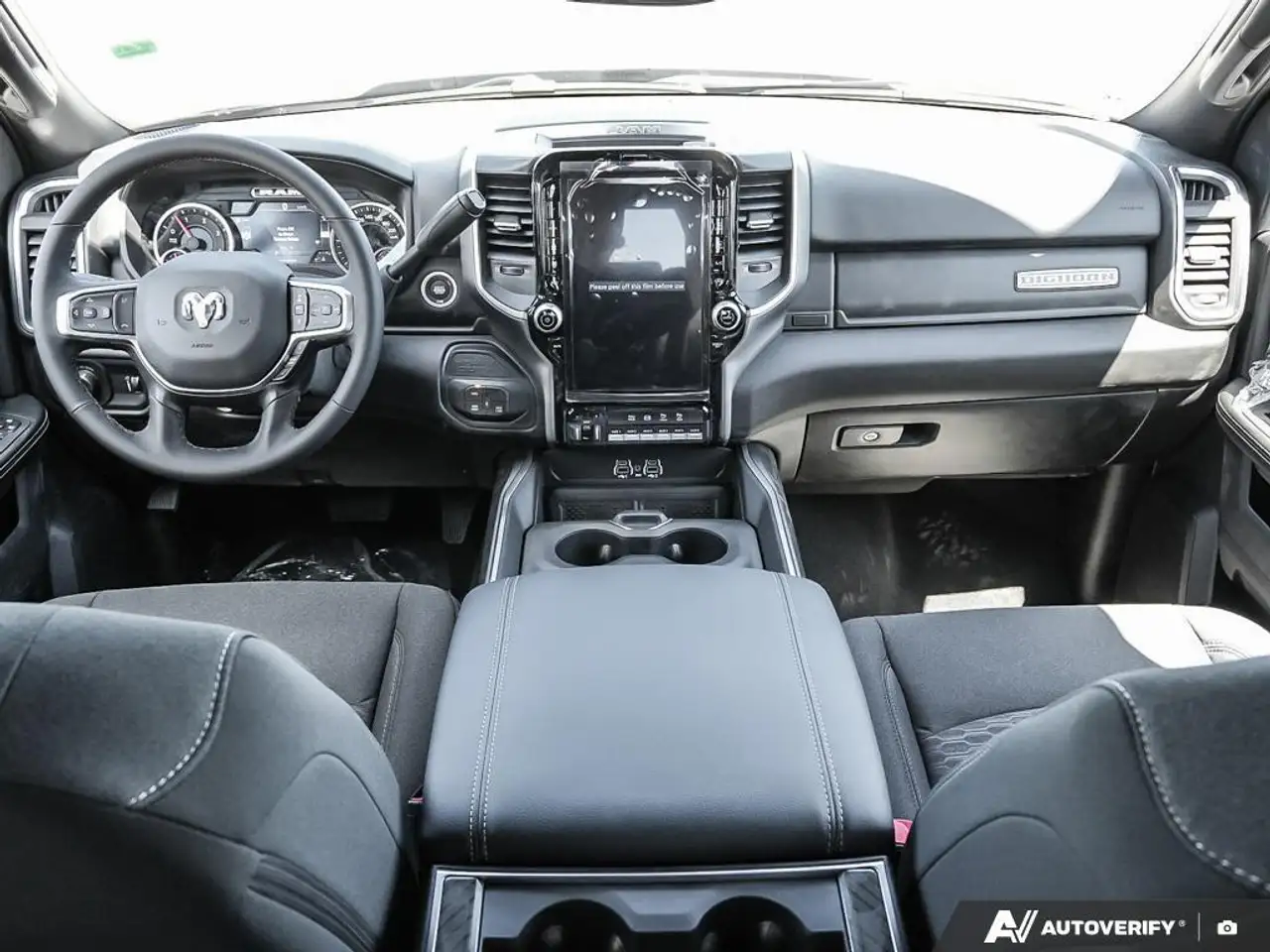 RAM 2500 снимка RAM 2500