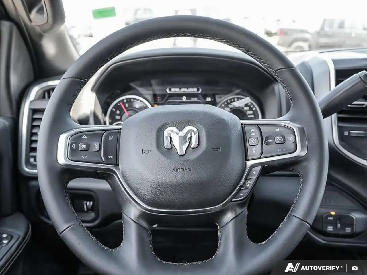 RAM 2500 снимка RAM 2500