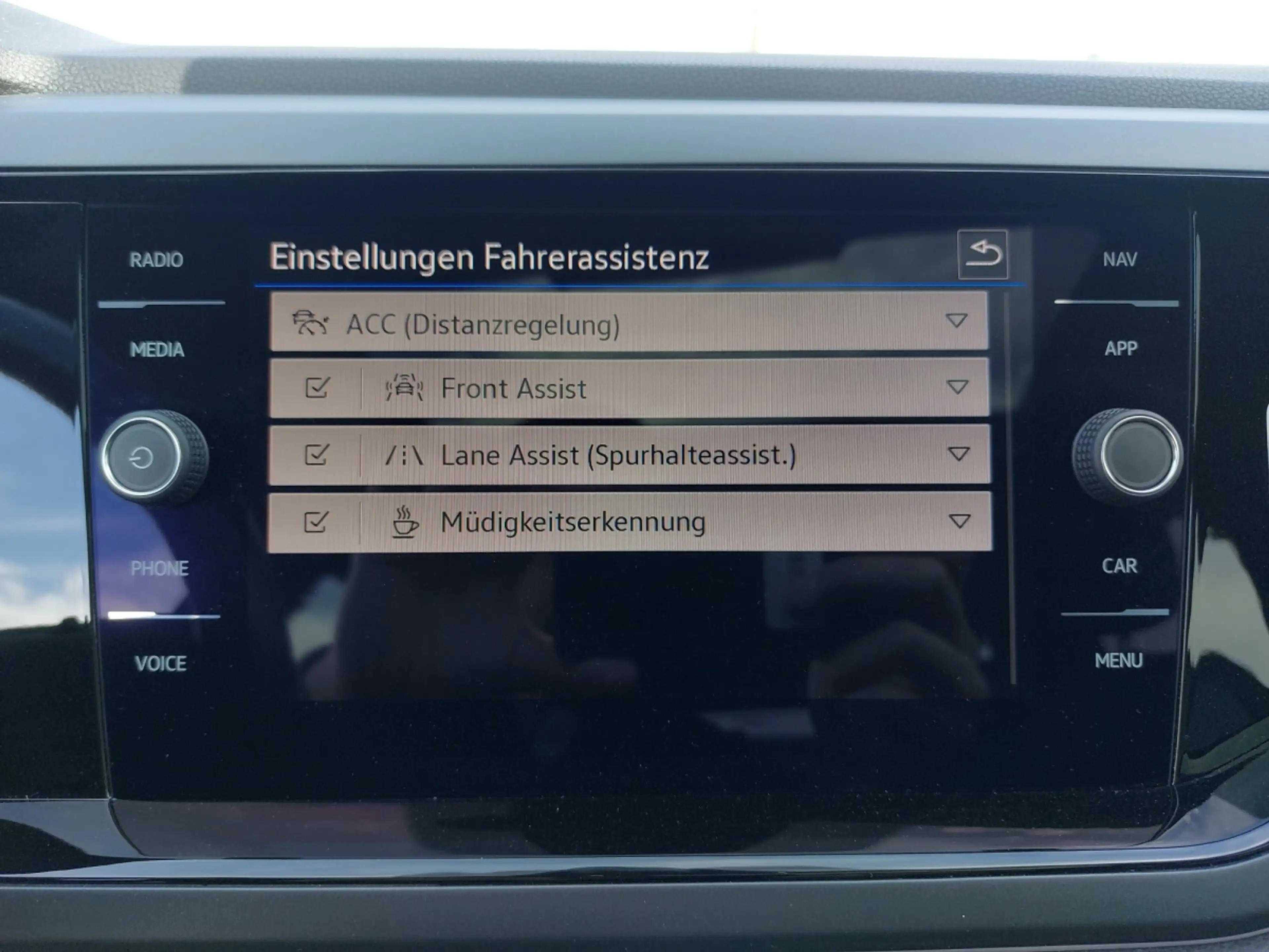 Volkswagen Taigo R-Line TSI DSG — photo 9