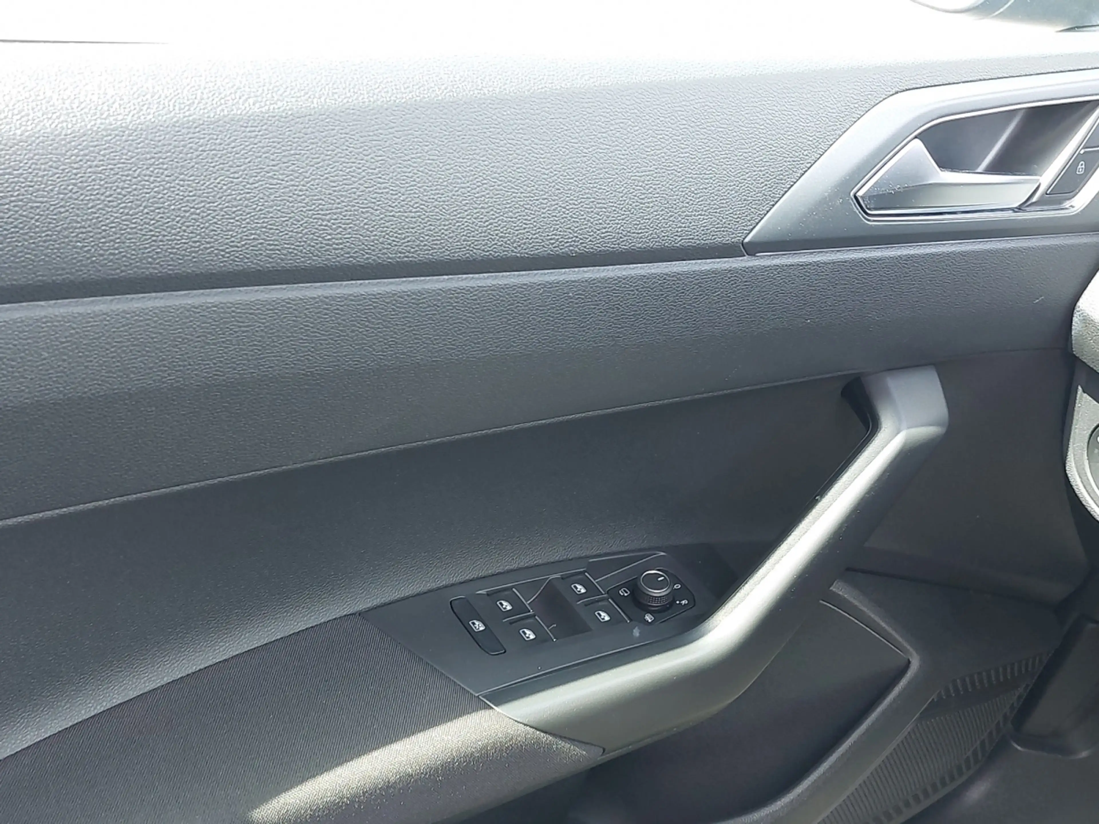 Volkswagen Taigo R-Line TSI DSG — photo 17