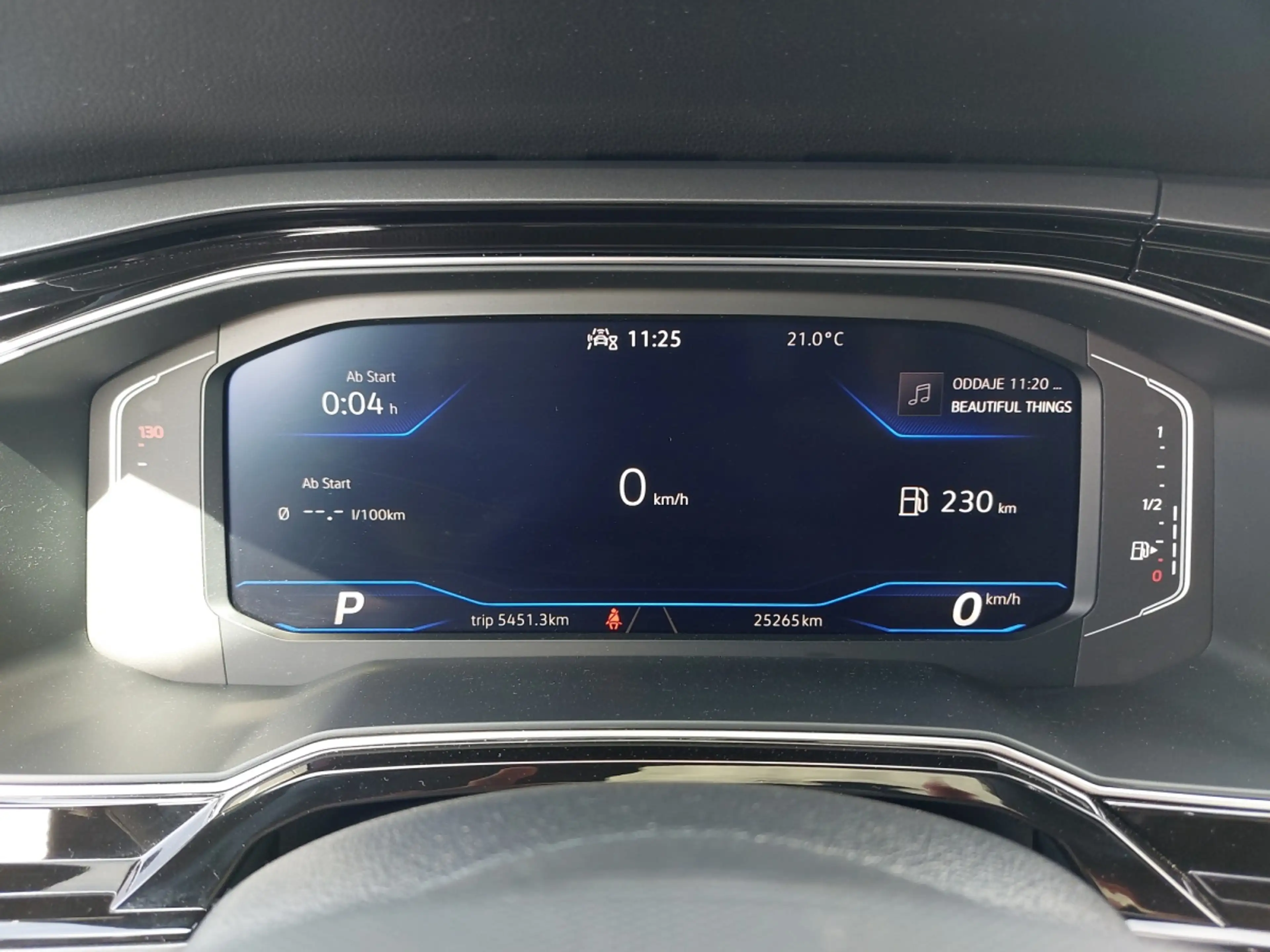 Volkswagen Taigo R-Line TSI DSG — photo 14