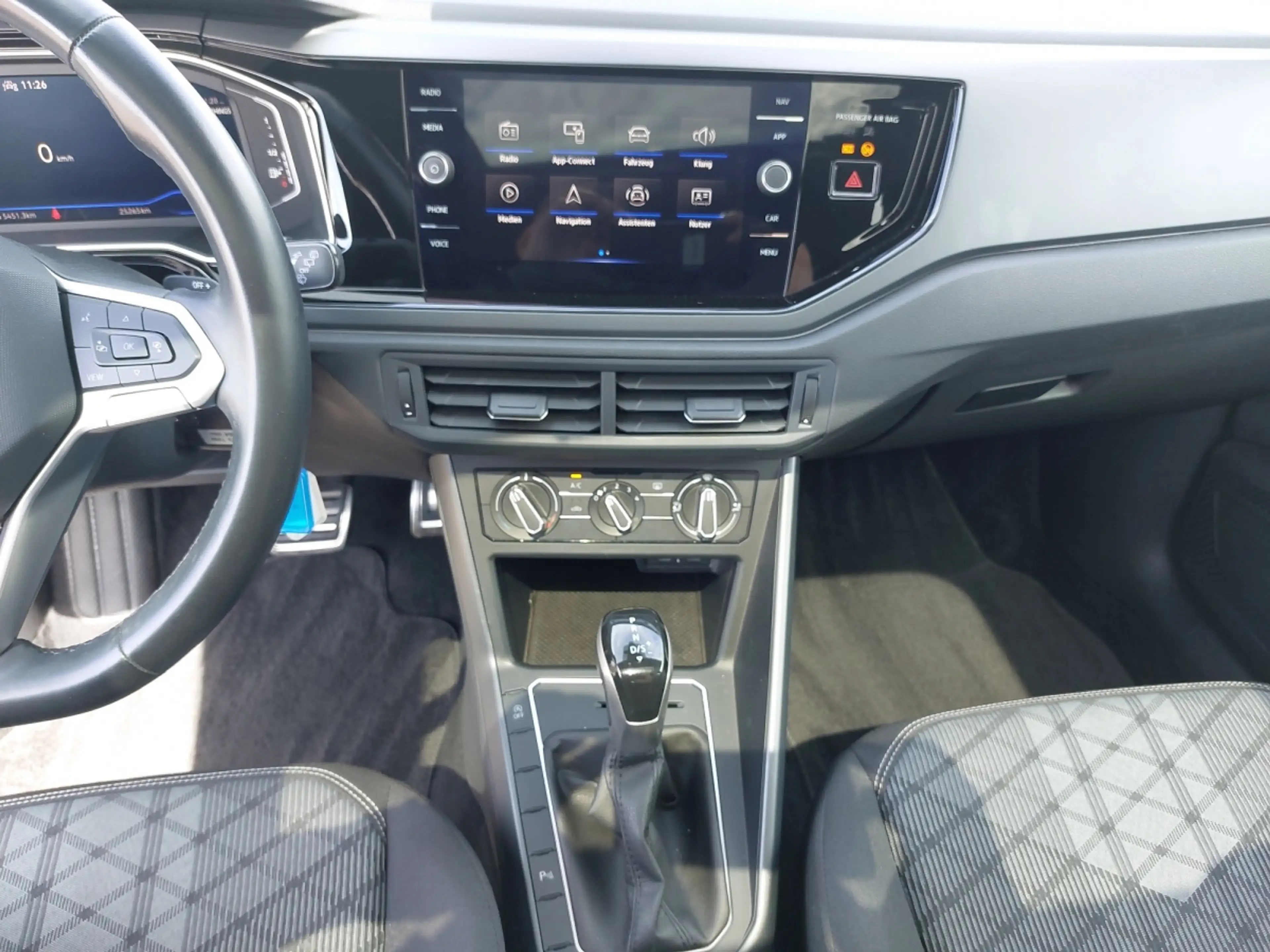 Volkswagen Taigo R-Line TSI DSG — photo 8