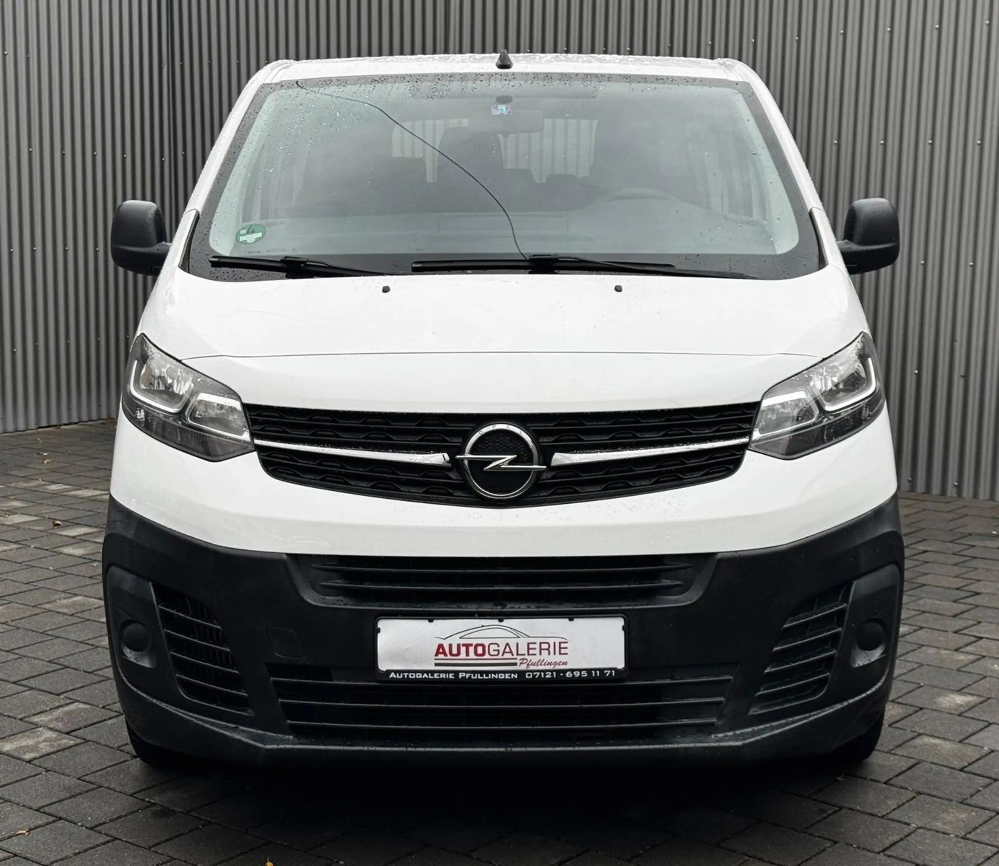 Opel Vivaro Kombi L3 Tempomat 1.Hand — photo 2