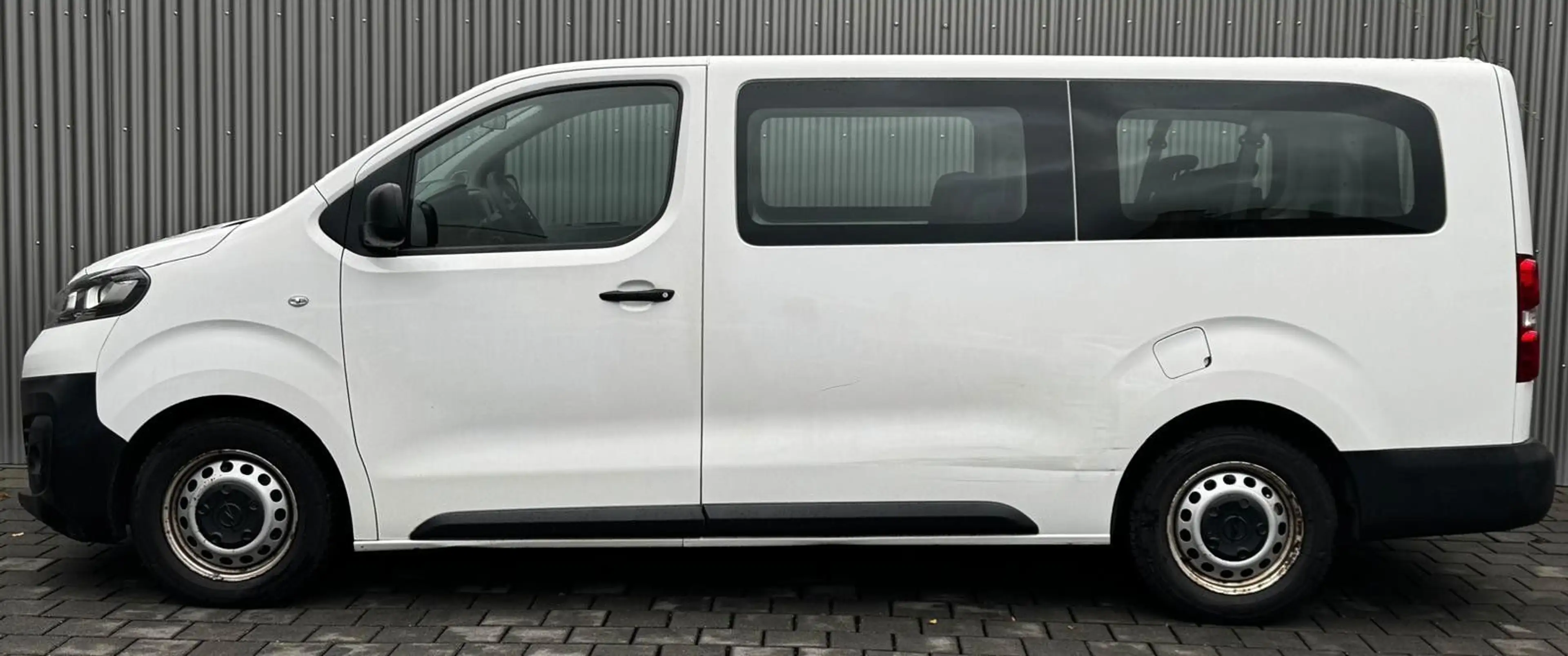 Opel Vivaro Kombi L3 Tempomat 1.Hand — photo 5