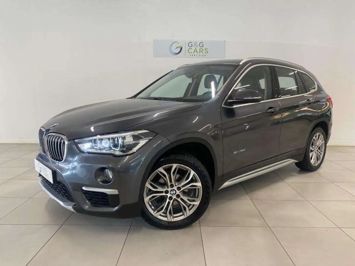 BMW X1 sDrive16d Gris - 1