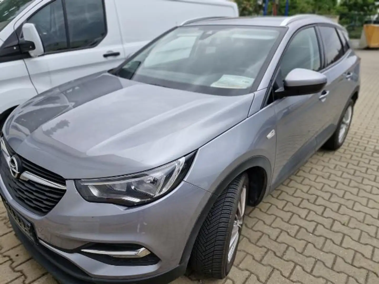 Opel Grandland X 1,2 Turbo Edition Silber - 1