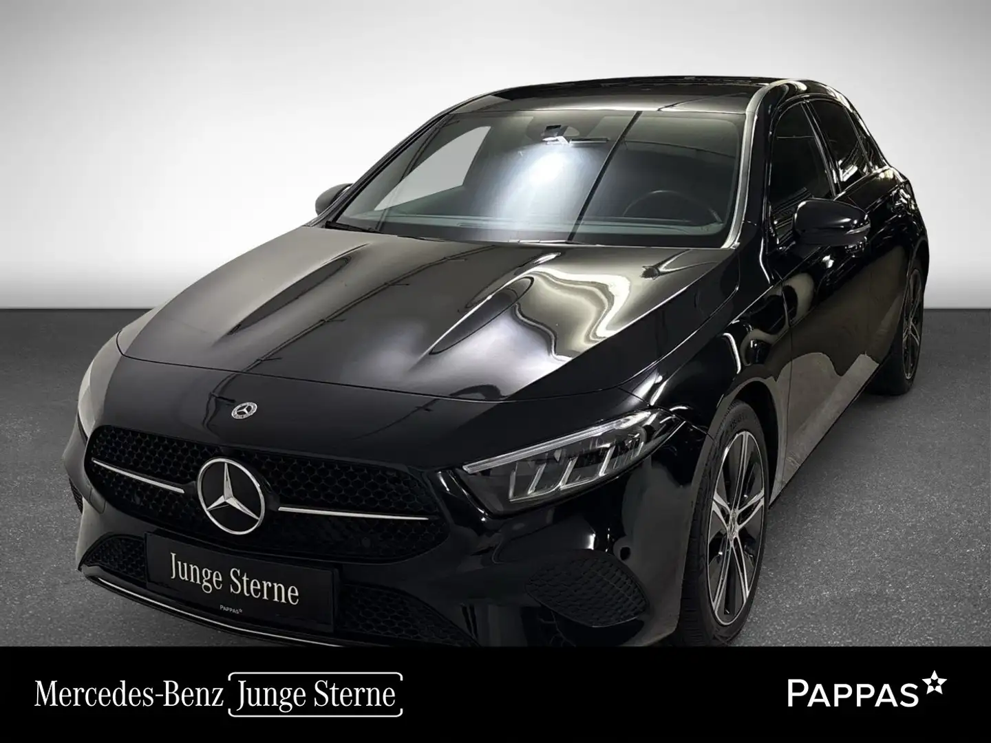Mercedes-Benz A 180 d Kompaktlimousine PTS Cam Navi Wide LED Schwarz - 1