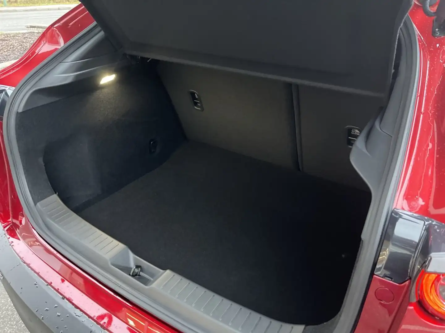 Mazda CX-30 2.5L e-SKYACTIV G 140ps 6AT 2WD HOMURA Rot - 2