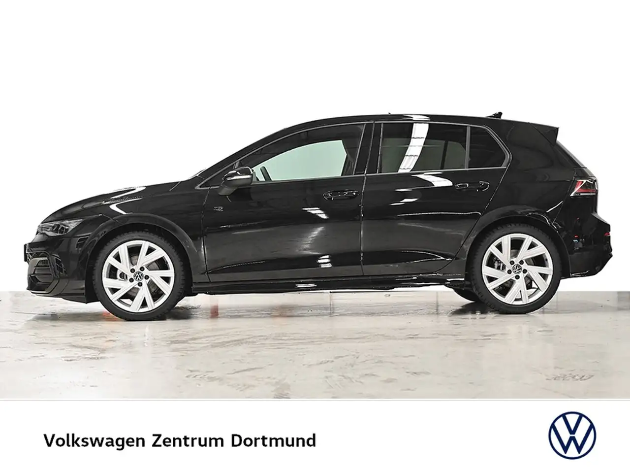 Volkswagen Golf VIII 1.5 eTSI R-LINE BLACK STYLE CAM LM18 3