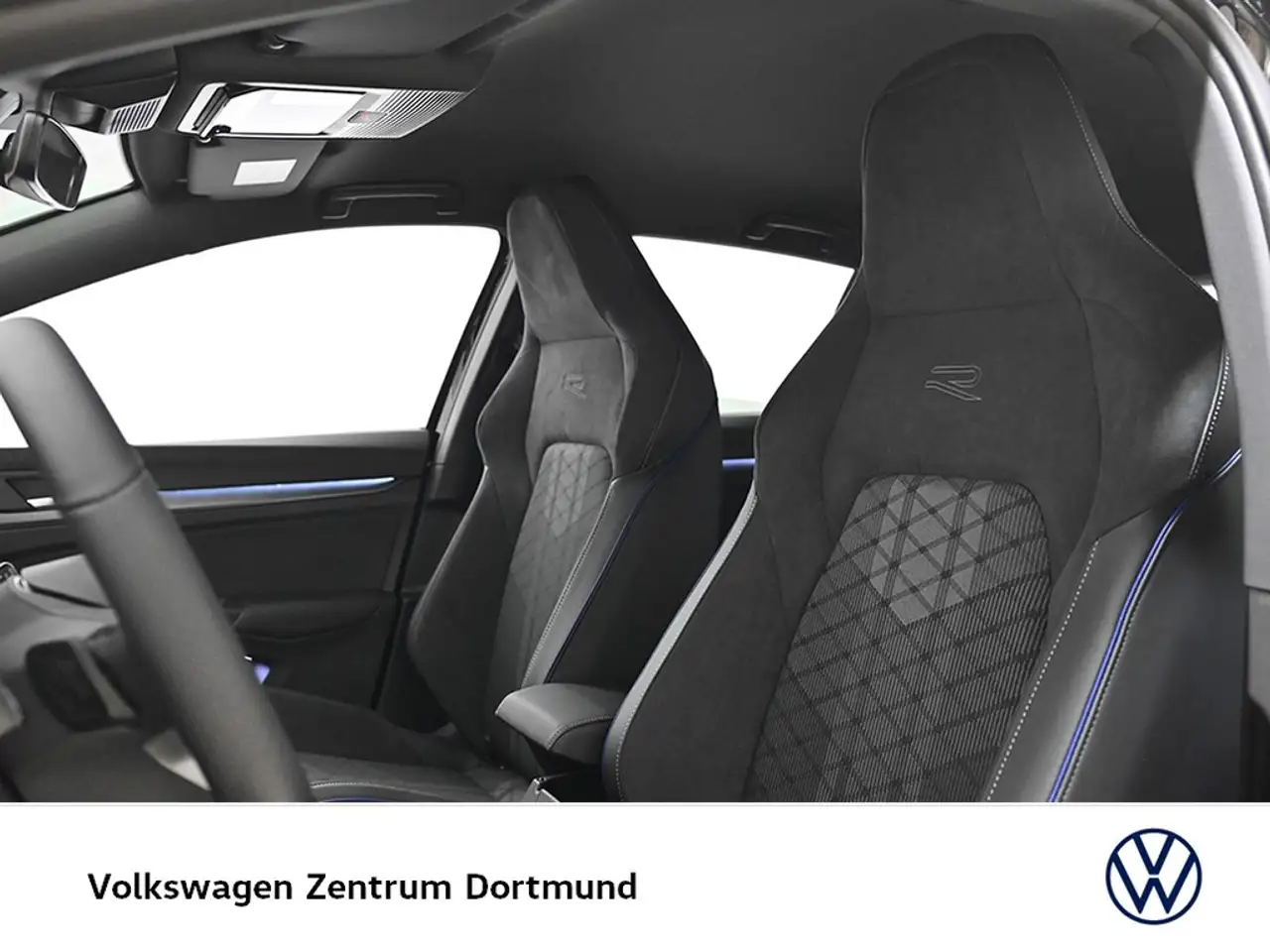 Volkswagen Golf VIII 1.5 eTSI R-LINE BLACK STYLE CAM LM18 9