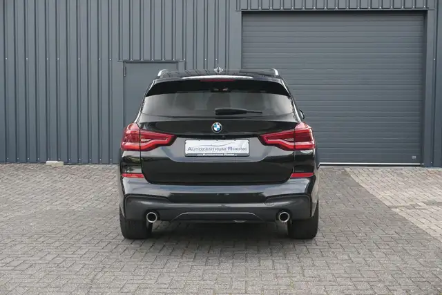 BMW X3 view 7