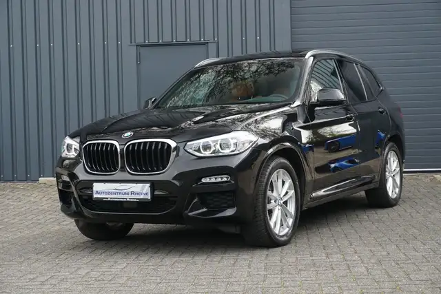 BMW X3 view 3