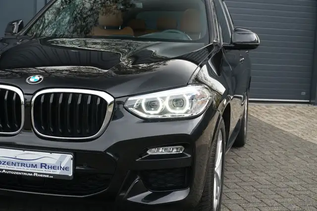 BMW X3 view 10