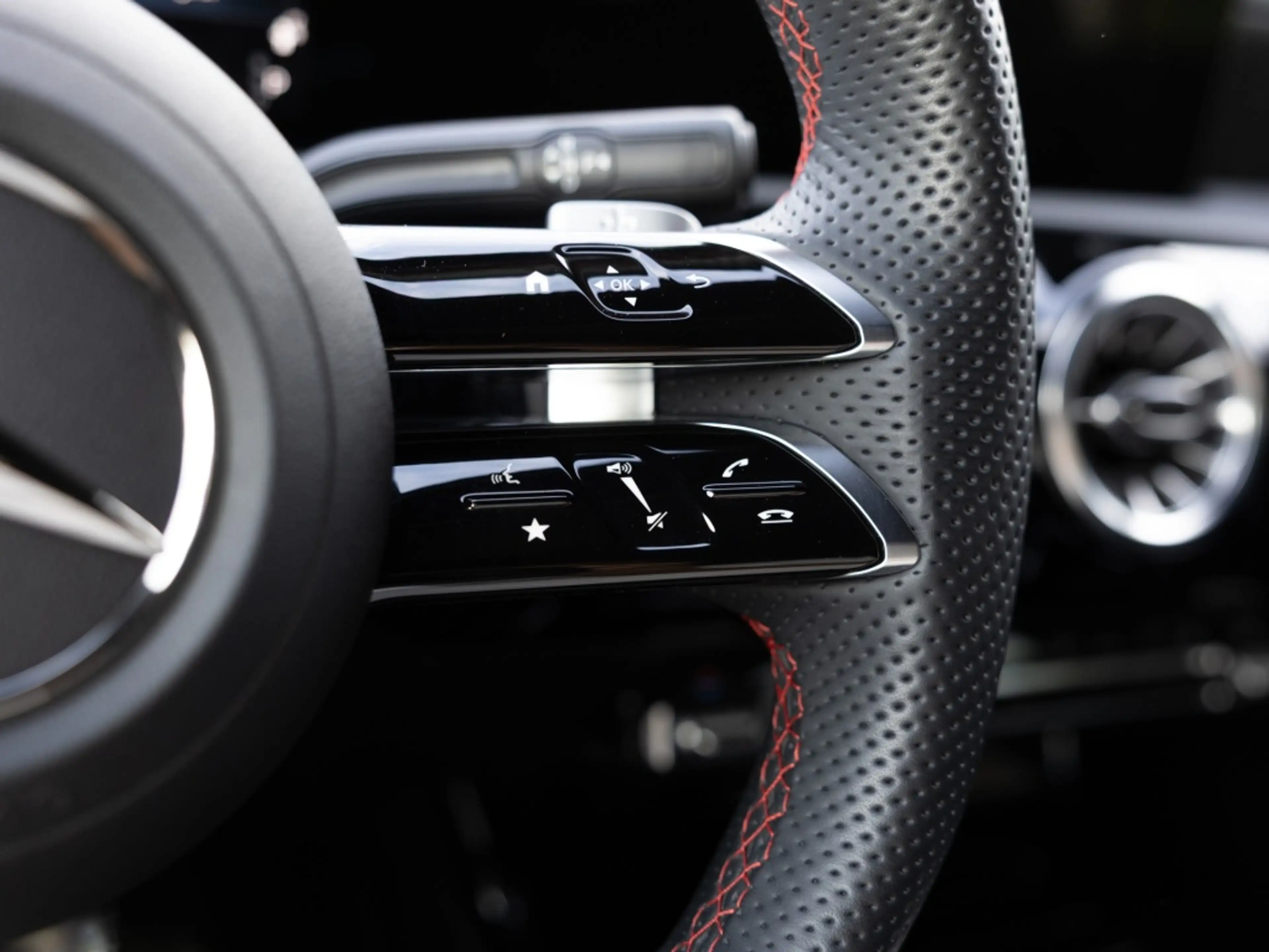 Mercedes-Benz CLA 250 e SB , AMG BURM DISTR KAMERA SPUR STANDH — photo 14