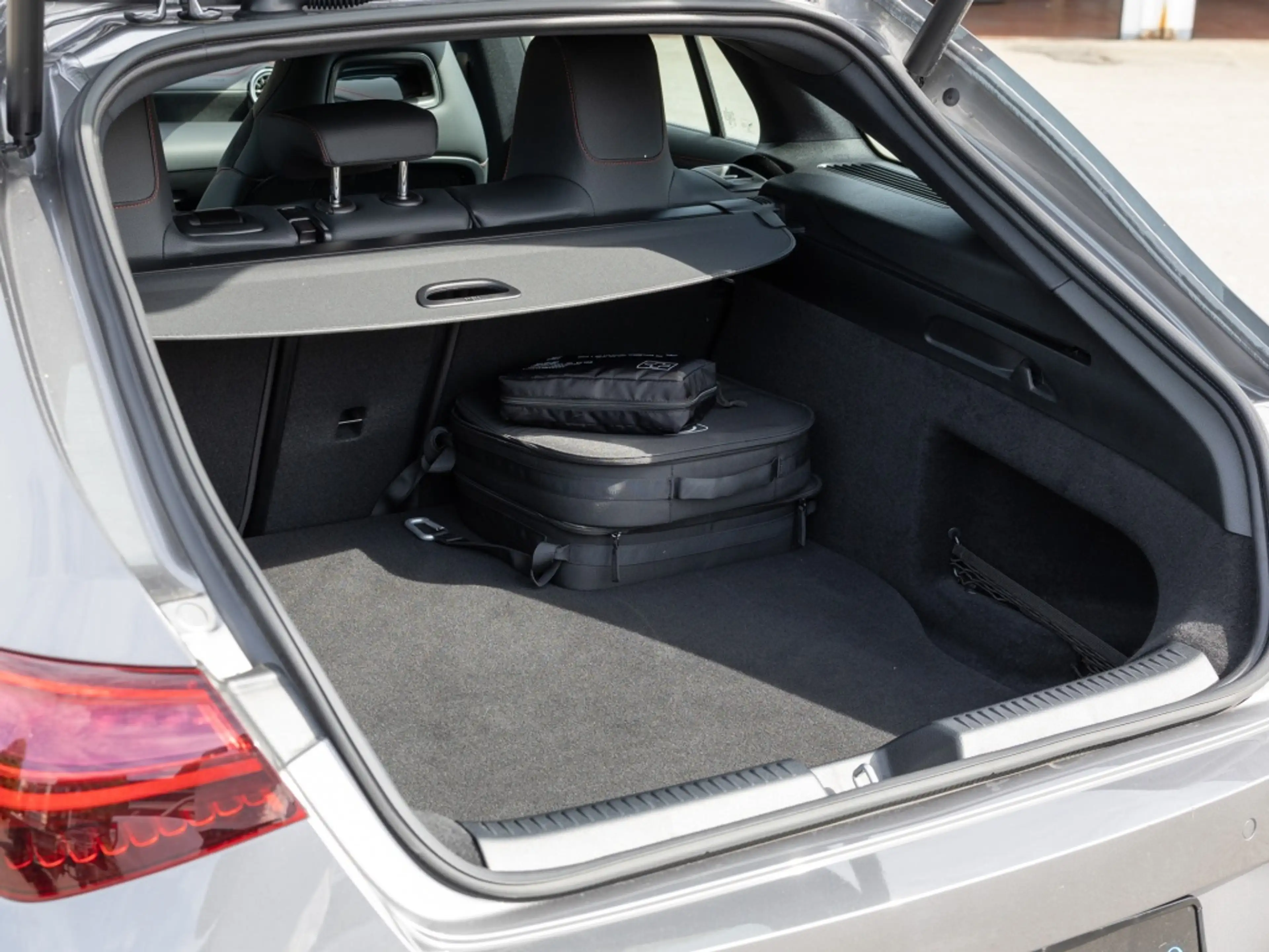 Mercedes-Benz CLA 250 e SB , AMG BURM DISTR KAMERA SPUR STANDH — photo 9