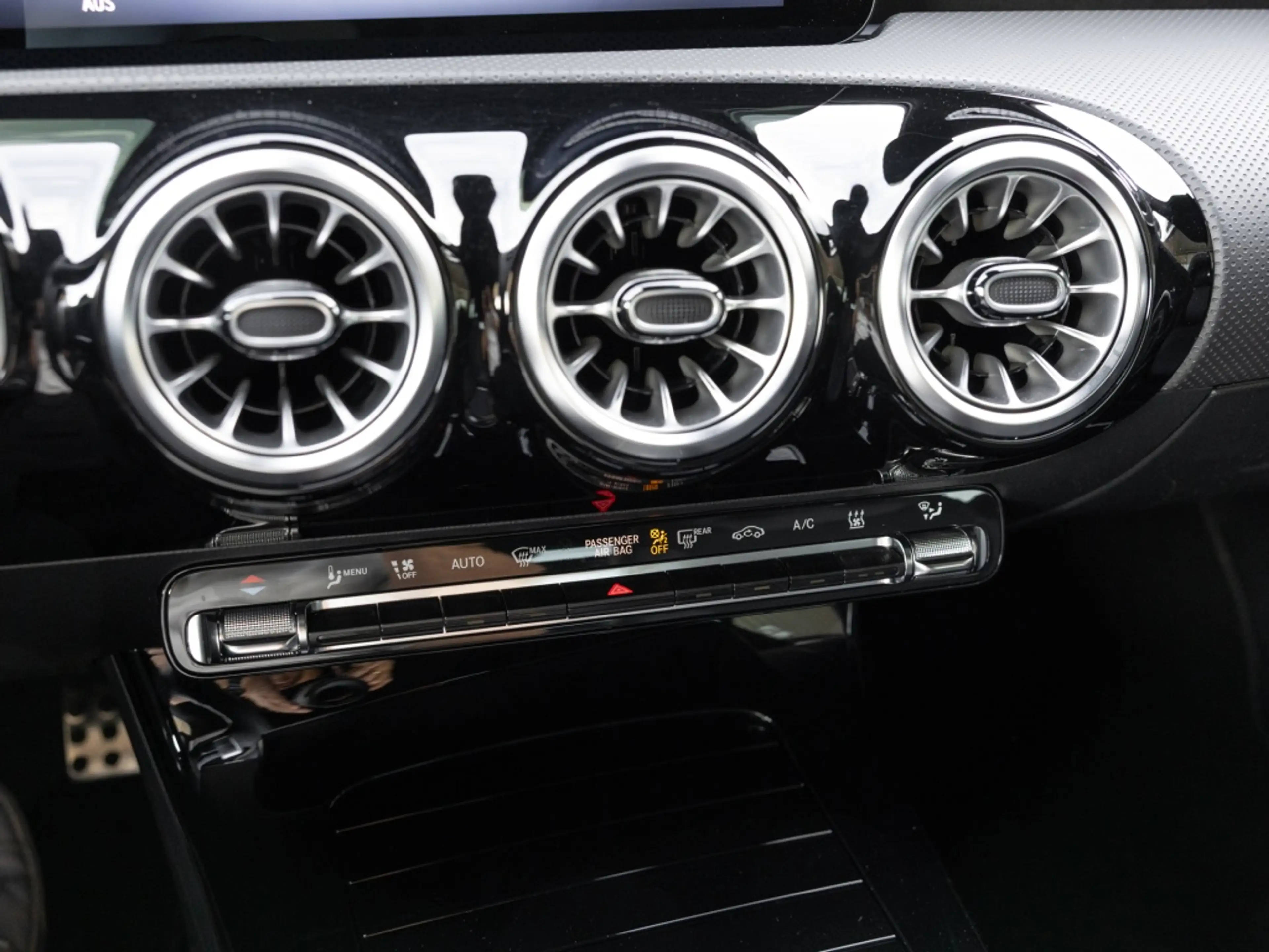 Mercedes-Benz CLA 250 e SB , AMG BURM DISTR KAMERA SPUR STANDH — photo 15