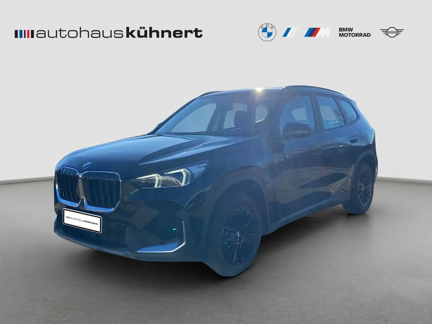 BMW X1 xDrive23i Aut. Schwarz - 1