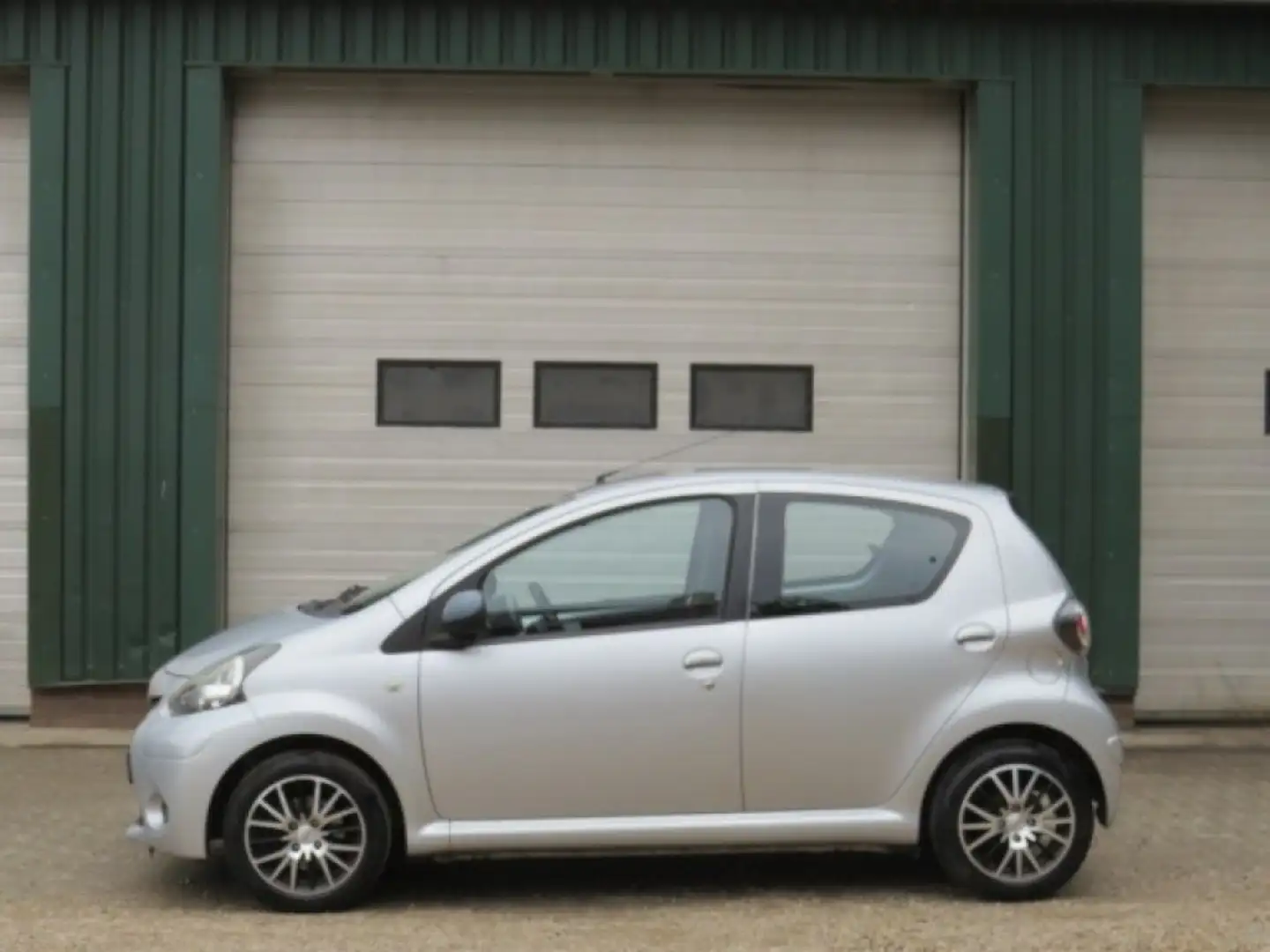 Toyota Aygo 1.0 VVT-I COMF. OR. Zilver - 1