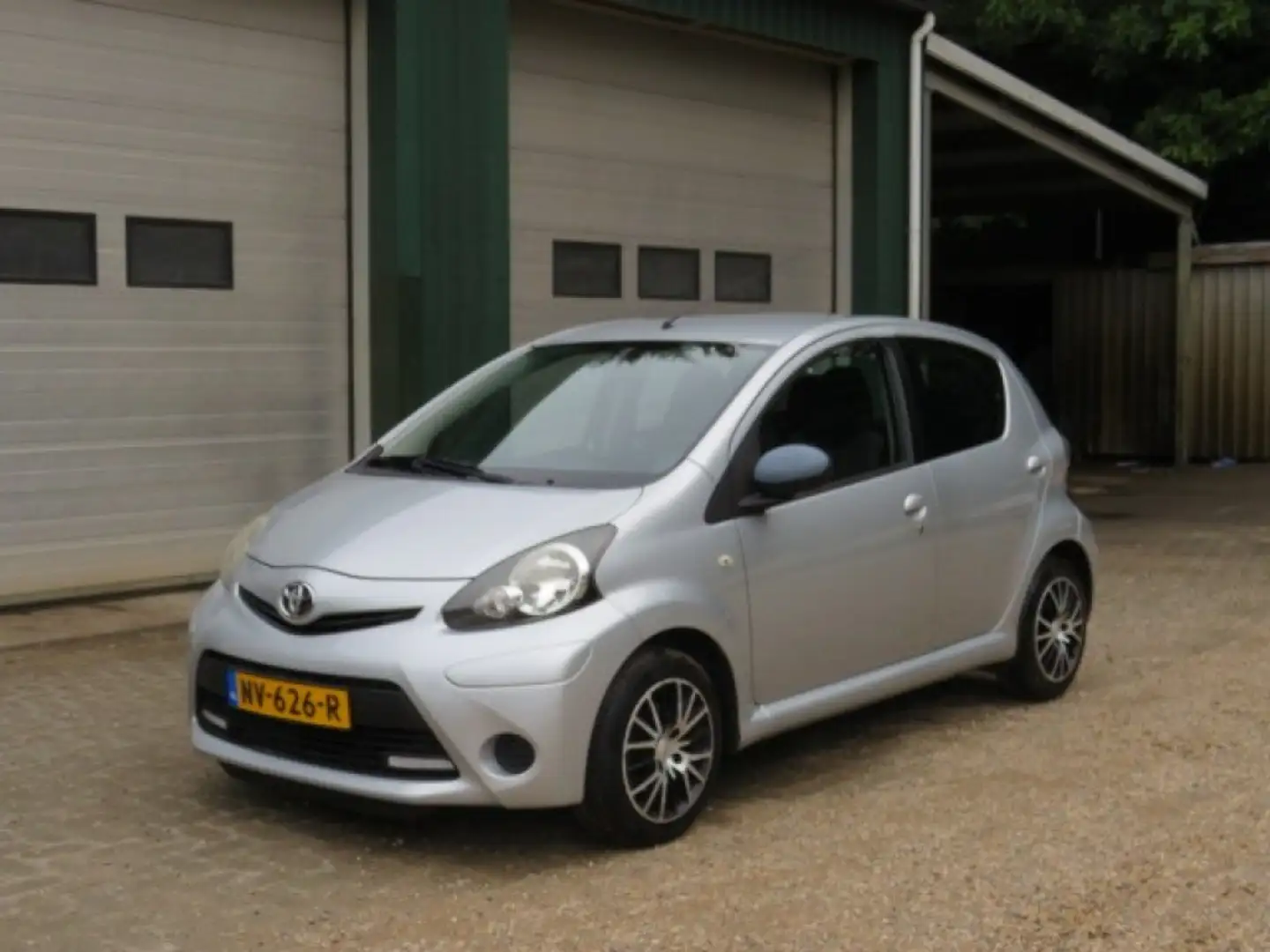 Toyota Aygo 1.0 VVT-I COMF. OR. Zilver - 2