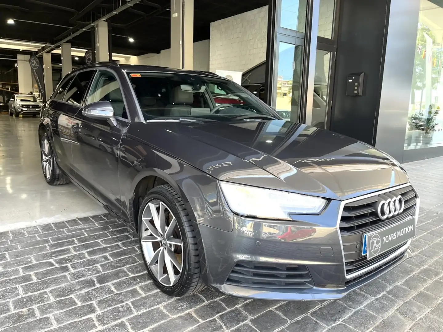 Audi A4 2.0TDI Advanced edition S tronic 110kW - 1