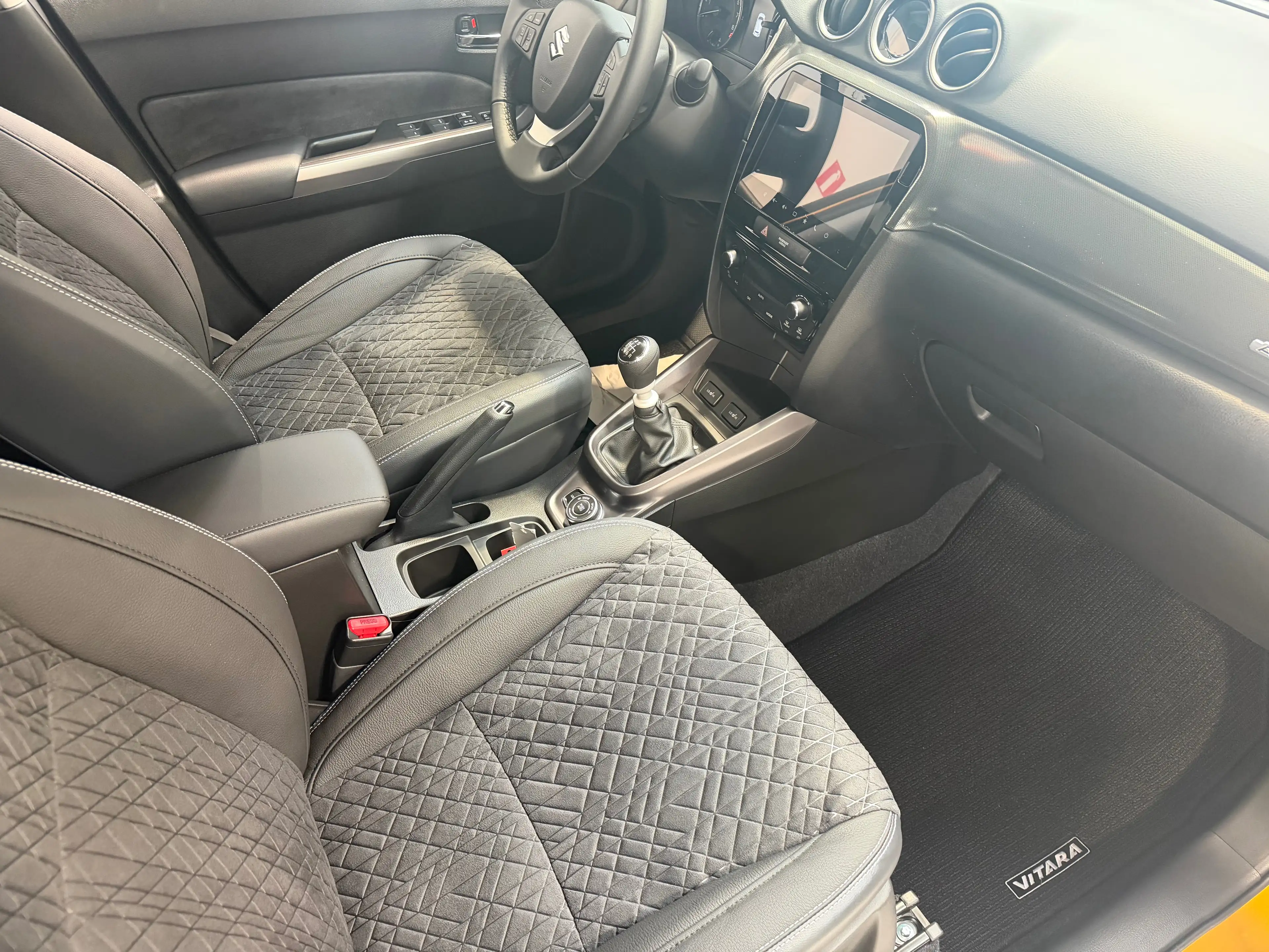 Suzuki Vitara Vitara 1.4 Turbo Boosterjet  MHEV 4WD GLX — photo 13