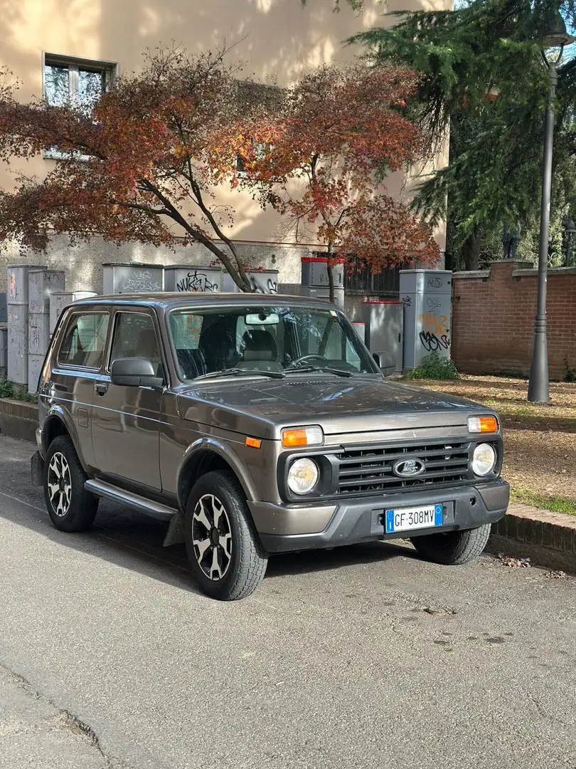 Lada Niva 1.7 mpi E5 + clima + gancio - 1