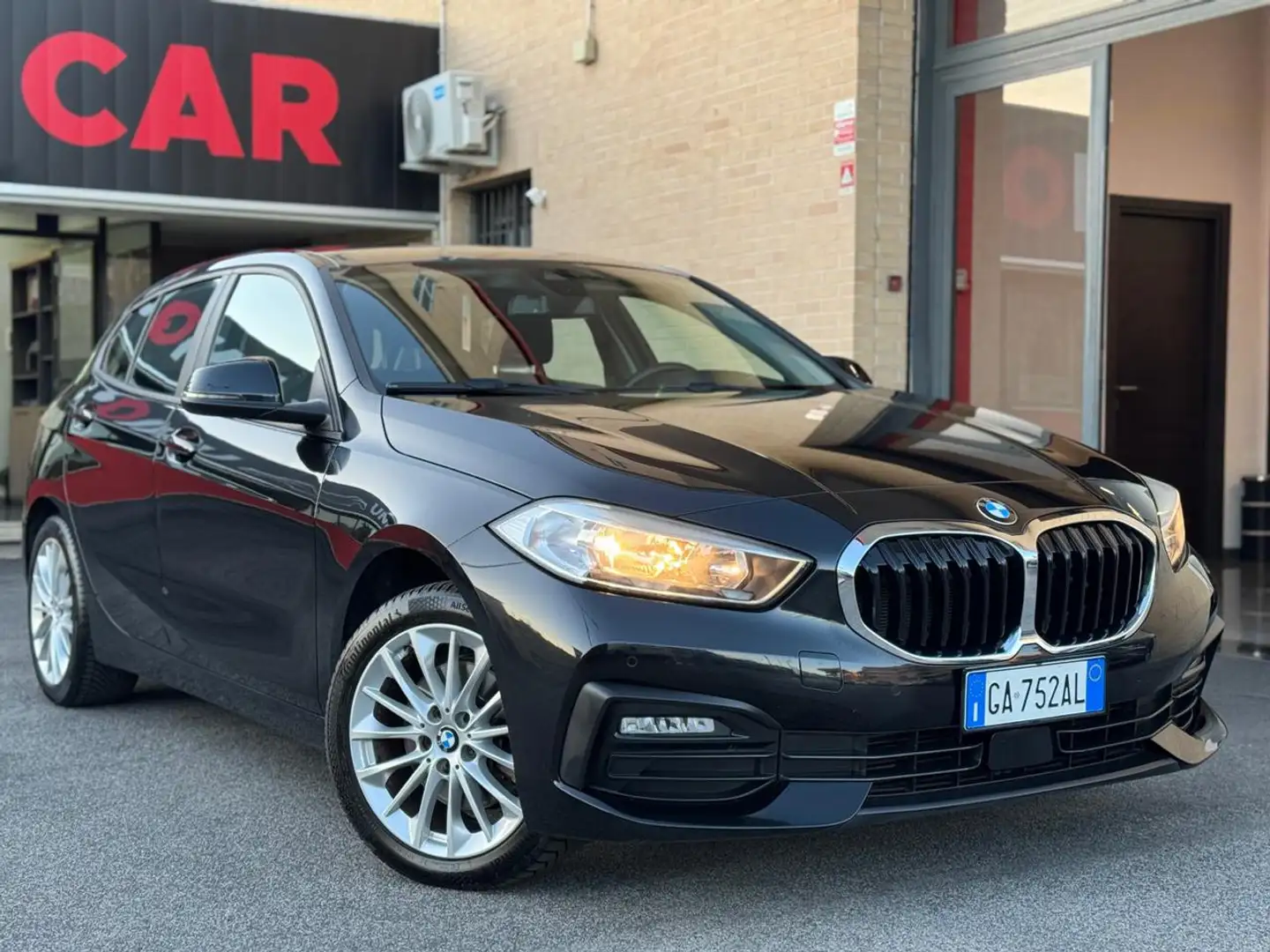 BMW 116 d 5p. Business Advantage (NESSUN VINCOLO) Schwarz - 1
