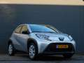 Toyota Aygo X 1.0 VVT-i S-CVT Play 1e EIGENAAR! DEALER ONDERHOUD Silber - thumbnail 2