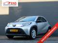 Toyota Aygo X 1.0 VVT-i S-CVT Play 1e EIGENAAR! DEALER ONDERHOUD Silber - thumbnail 1