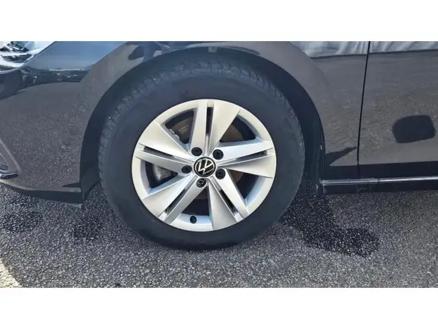 Volkswagen Golf view 14