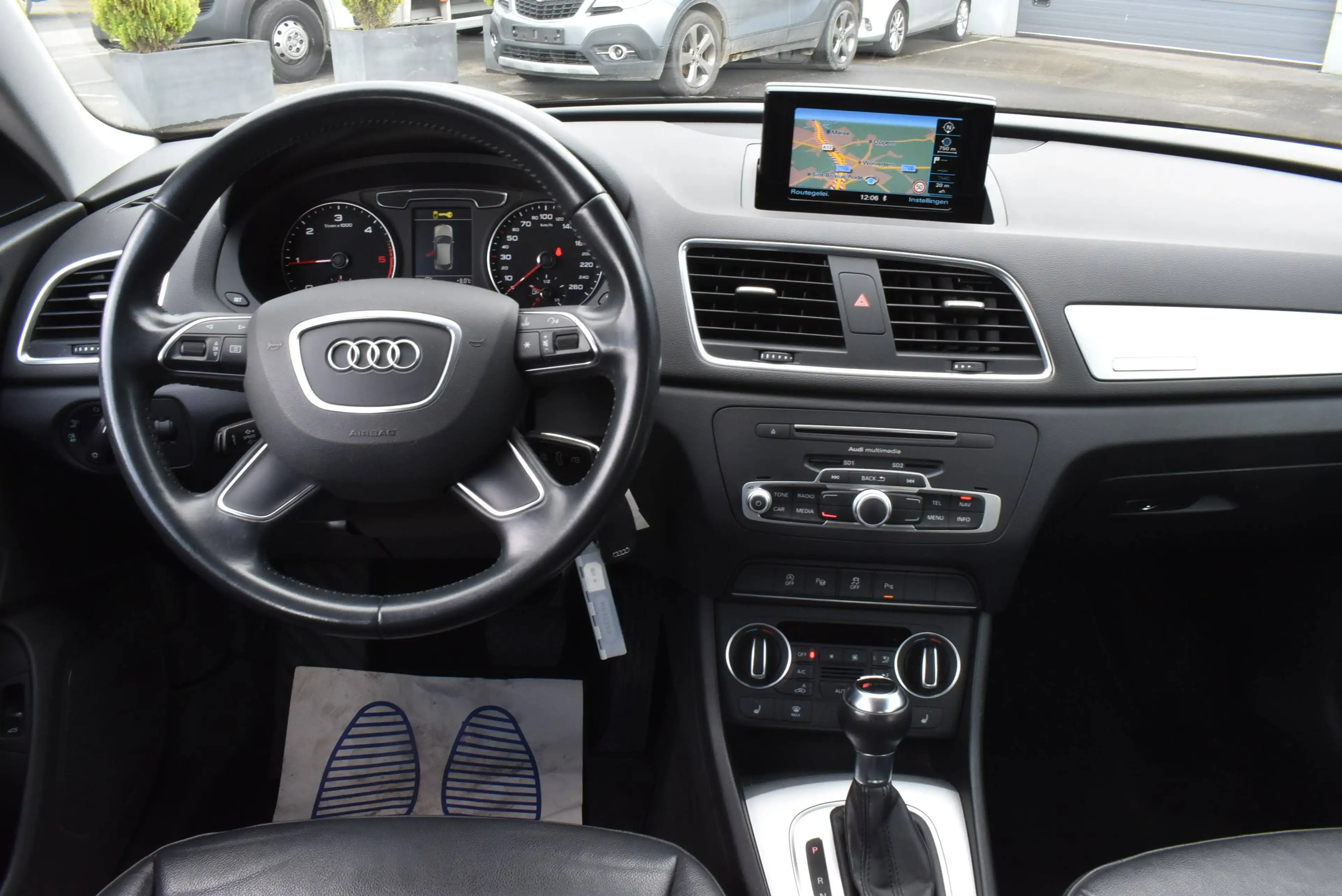 Audi Q3 2.0 TDi Quattro Design S tronic ***12M GARANTIE*** — photo 10