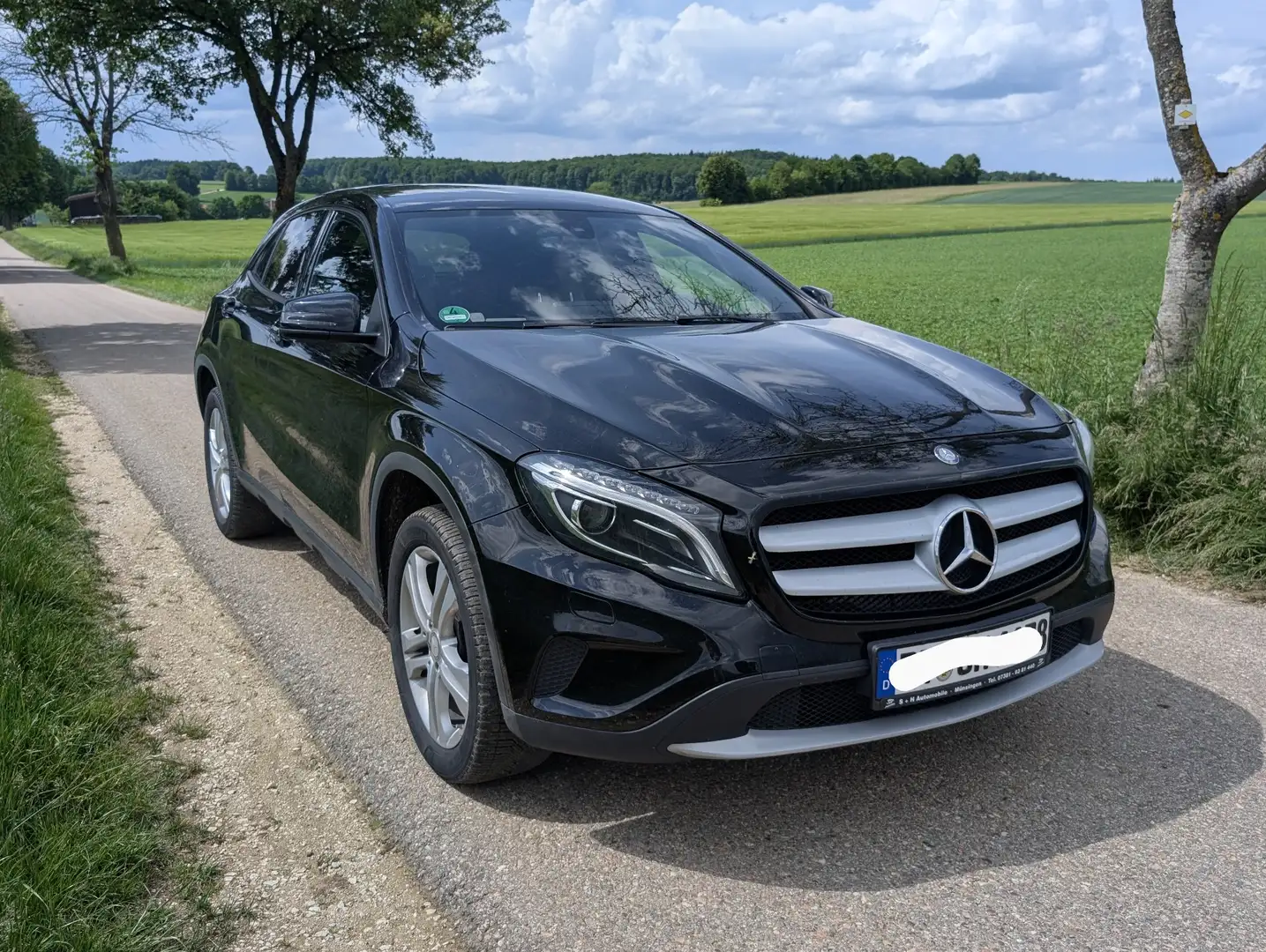 Mercedes-Benz GLA 220 d 4Matic7GDCT/AppleCarPlayer/Allrad/Rückfahrkamera - 1