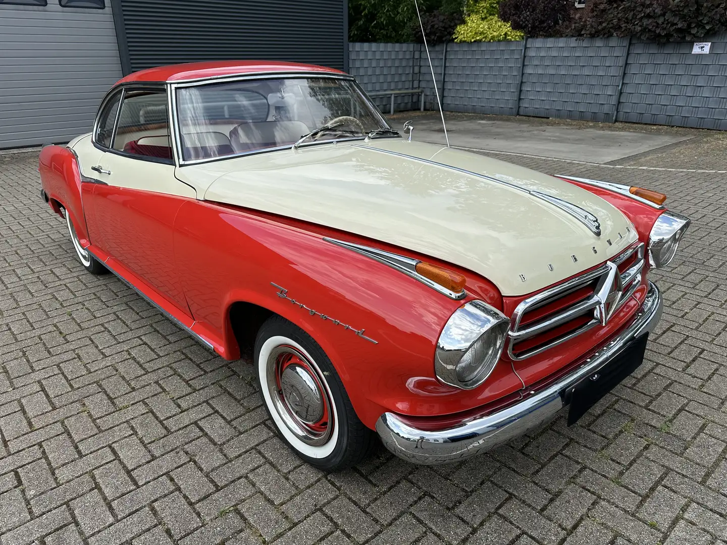Borgward Isabella Coupe Rojo - 2