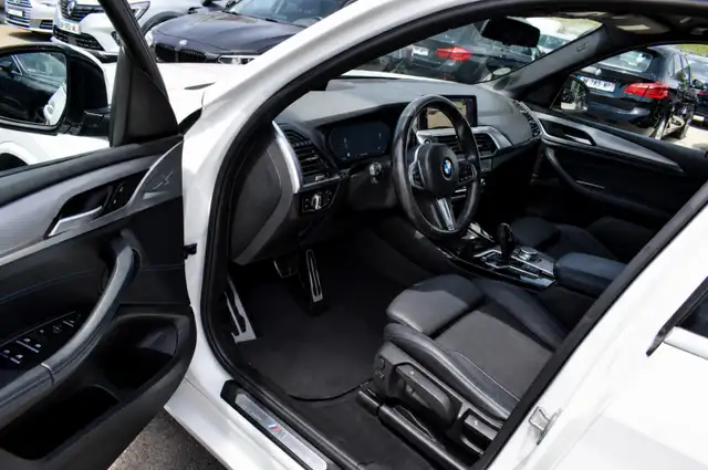 BMW X3 view 7