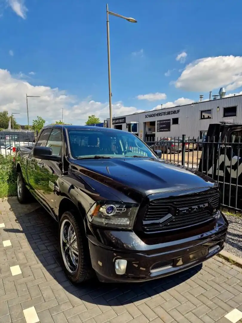 Dodge RAM 1500 5.7 V8 Quad Cab 6'4 Zwart - 2
