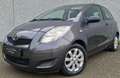 Toyota Yaris 1.0i 2010 146000km Gris - thumbnail 1