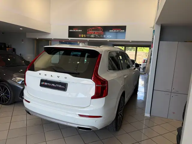 Volvo XC90 view 13